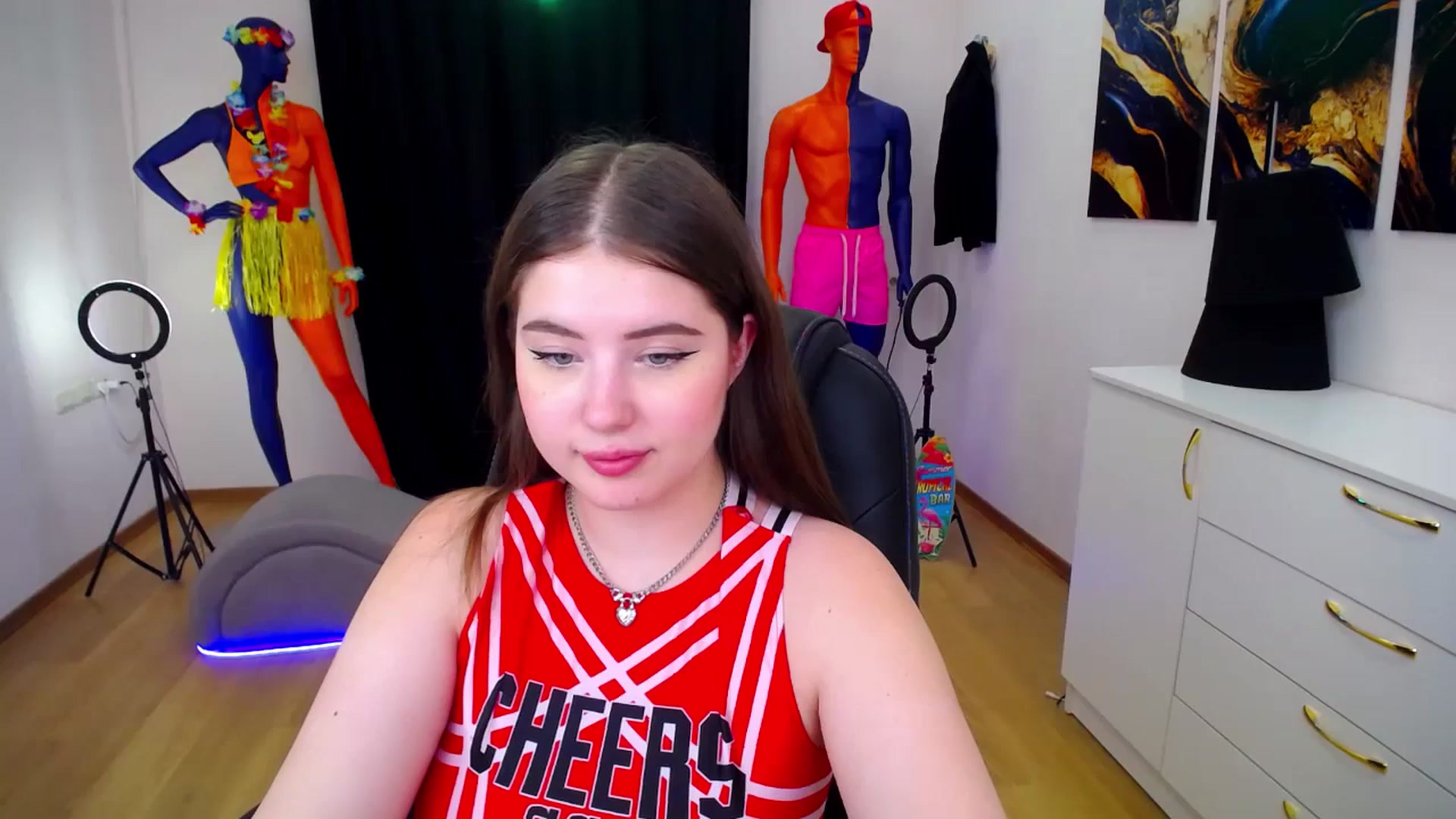 Gallery image thumbnail from AdmireMyEyes's myfreecams stream on, 07/25/2024, 08:44 image 3 of 20