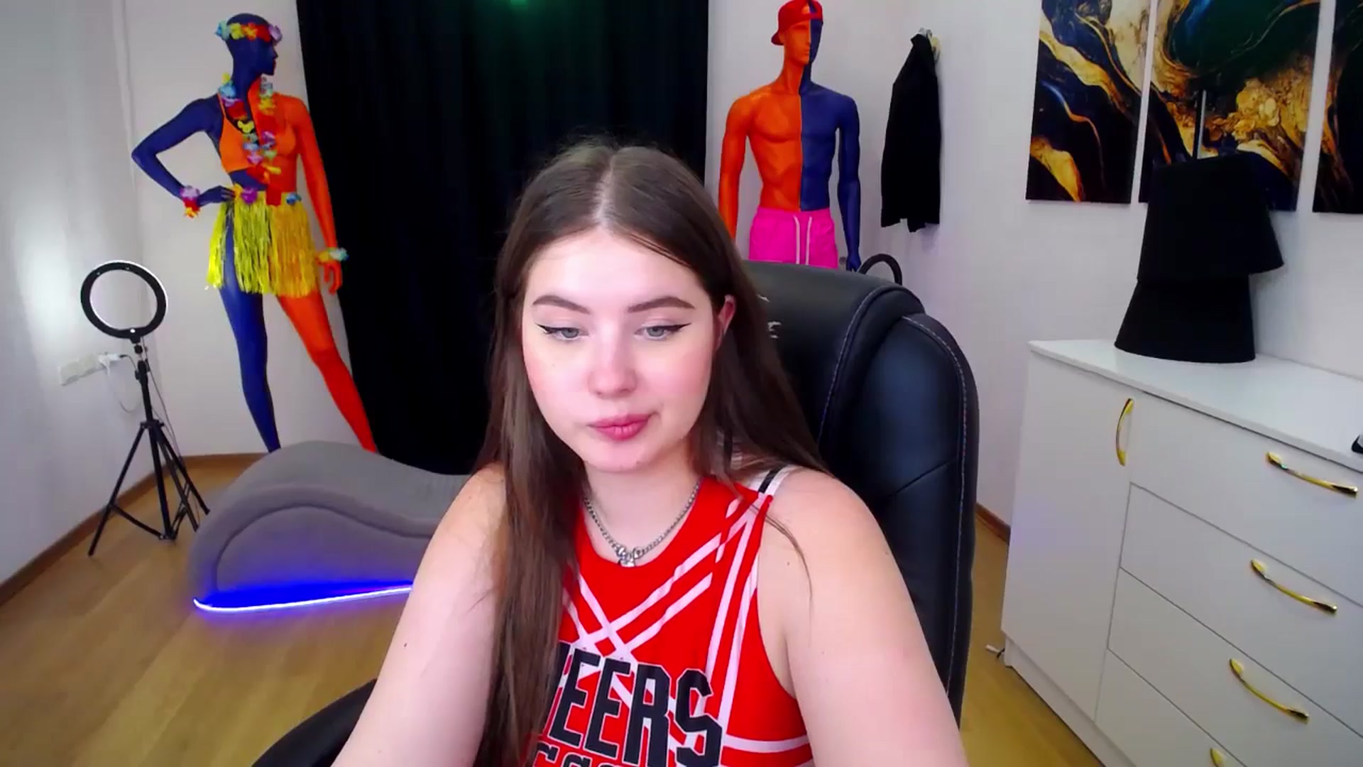 Gallery image thumbnail from AdmireMyEyes's myfreecams stream on, 07/25/2024, 09:44 image 17 of 20