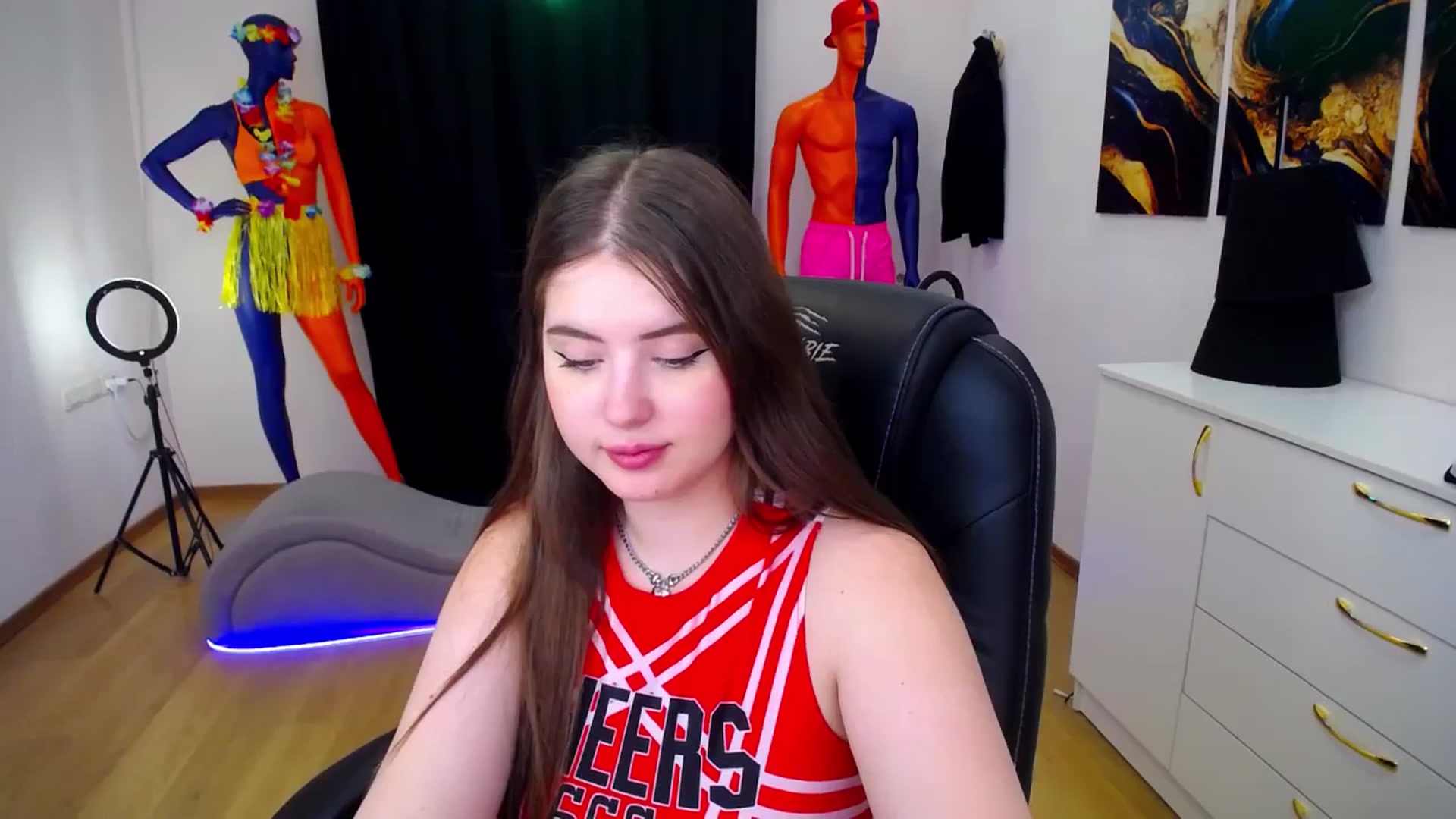 Gallery image thumbnail from AdmireMyEyes's myfreecams stream on, 07/25/2024, 09:44 image 16 of 20