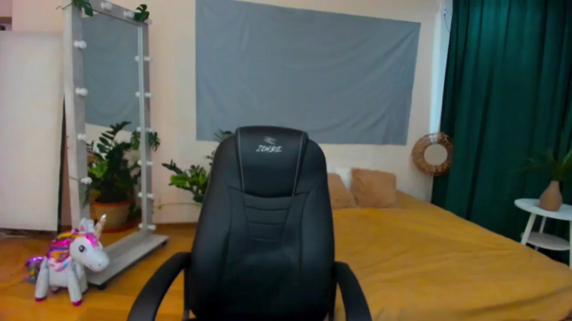 Gallery image thumbnail from AdmireMyEyes's myfreecams stream on, 07/27/2024, 08:46 image 4 of 20