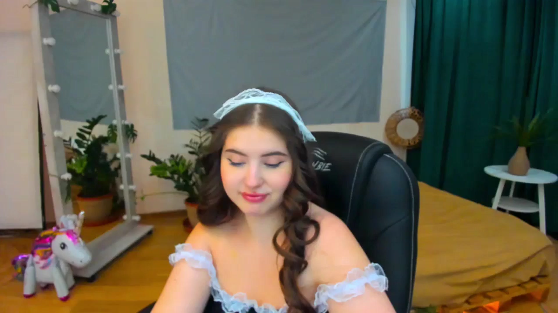 Gallery image thumbnail from AdmireMyEyes's myfreecams stream on, 07/27/2024, 09:46 image 16 of 20