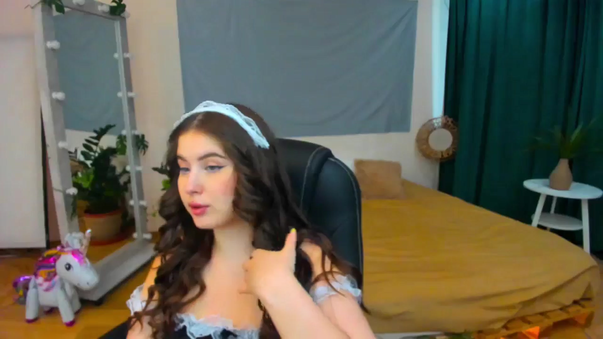 Gallery image thumbnail from AdmireMyEyes's myfreecams stream on, 07/27/2024, 09:46 image 9 of 20