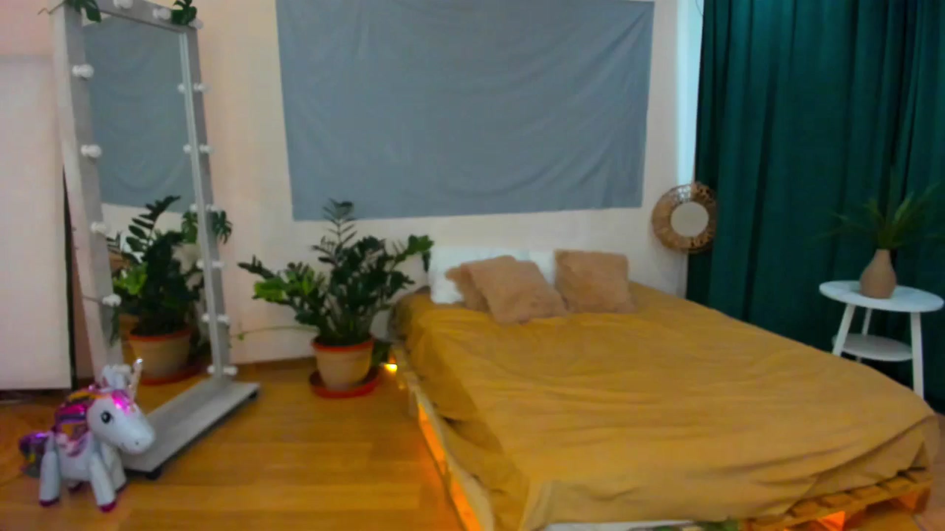 Gallery image thumbnail from AdmireMyEyes's myfreecams stream on, 07/27/2024, 10:34 image 6 of 20