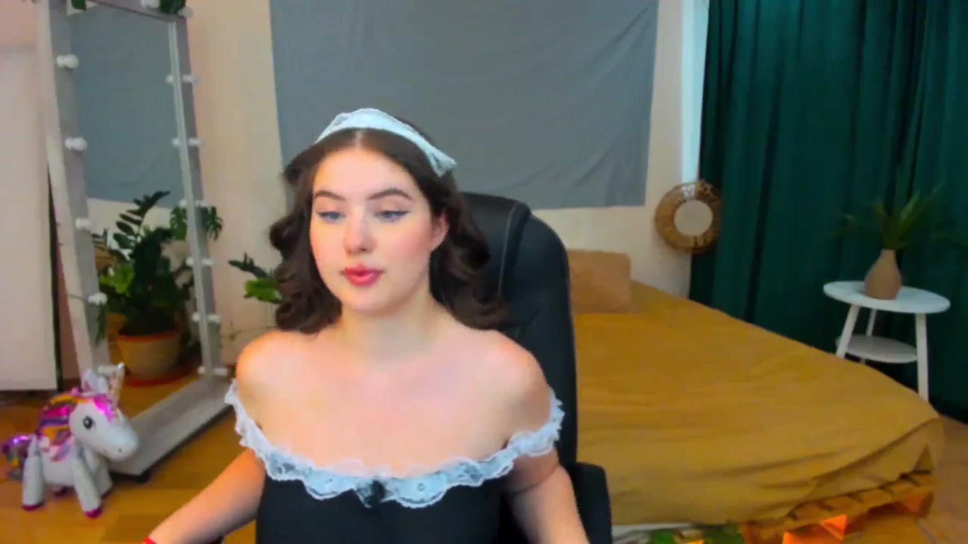 Gallery image thumbnail from AdmireMyEyes's myfreecams stream on, 07/27/2024, 10:51 image 6 of 20