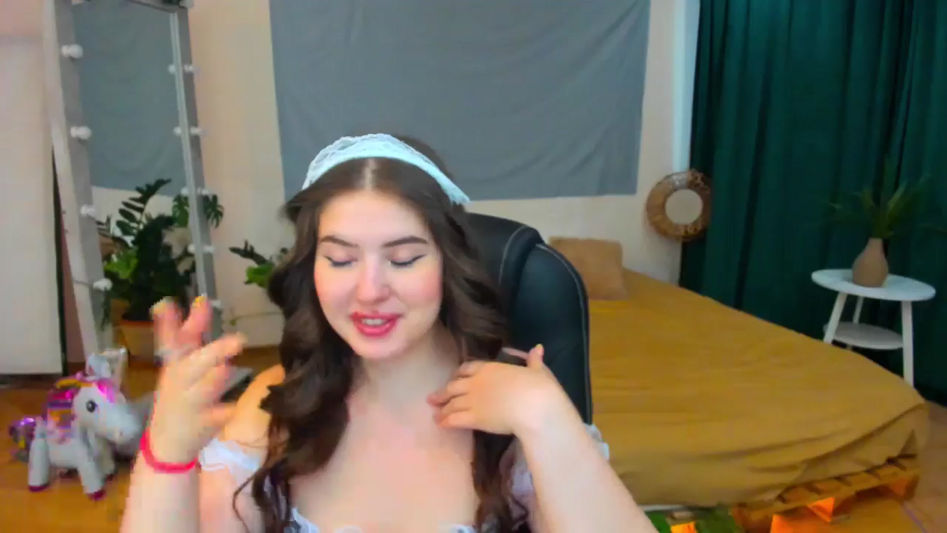 Gallery image thumbnail from AdmireMyEyes's myfreecams stream on, 07/27/2024, 11:25 image 15 of 20