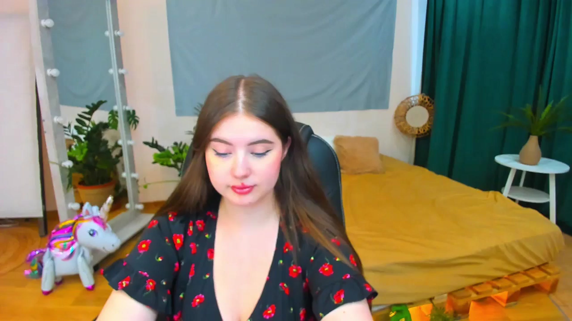 Gallery image thumbnail from AdmireMyEyes's myfreecams stream on, 07/28/2024, 08:40 image 8 of 20