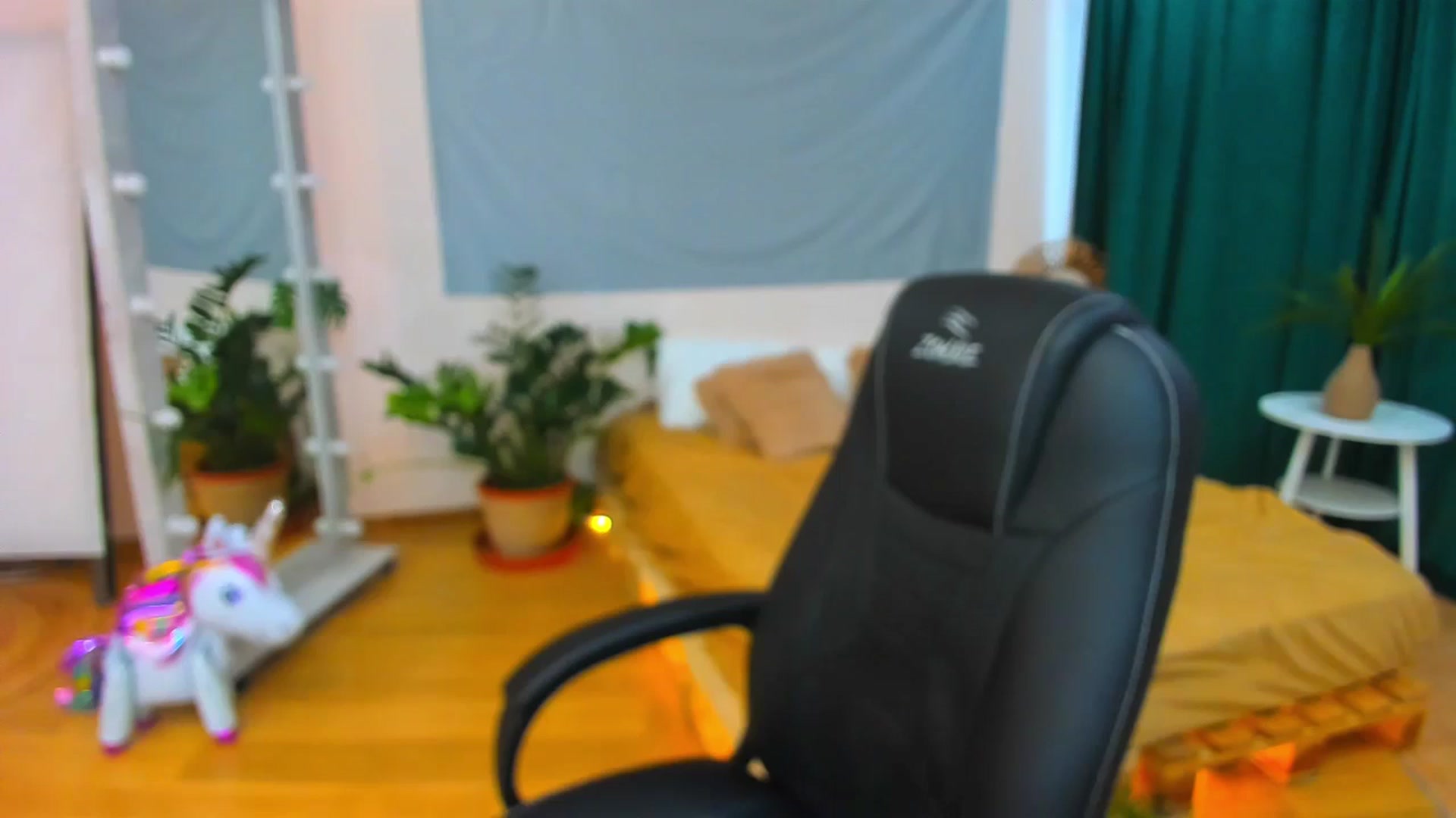Gallery image thumbnail from AdmireMyEyes's myfreecams stream on, 07/28/2024, 08:40 image 4 of 20
