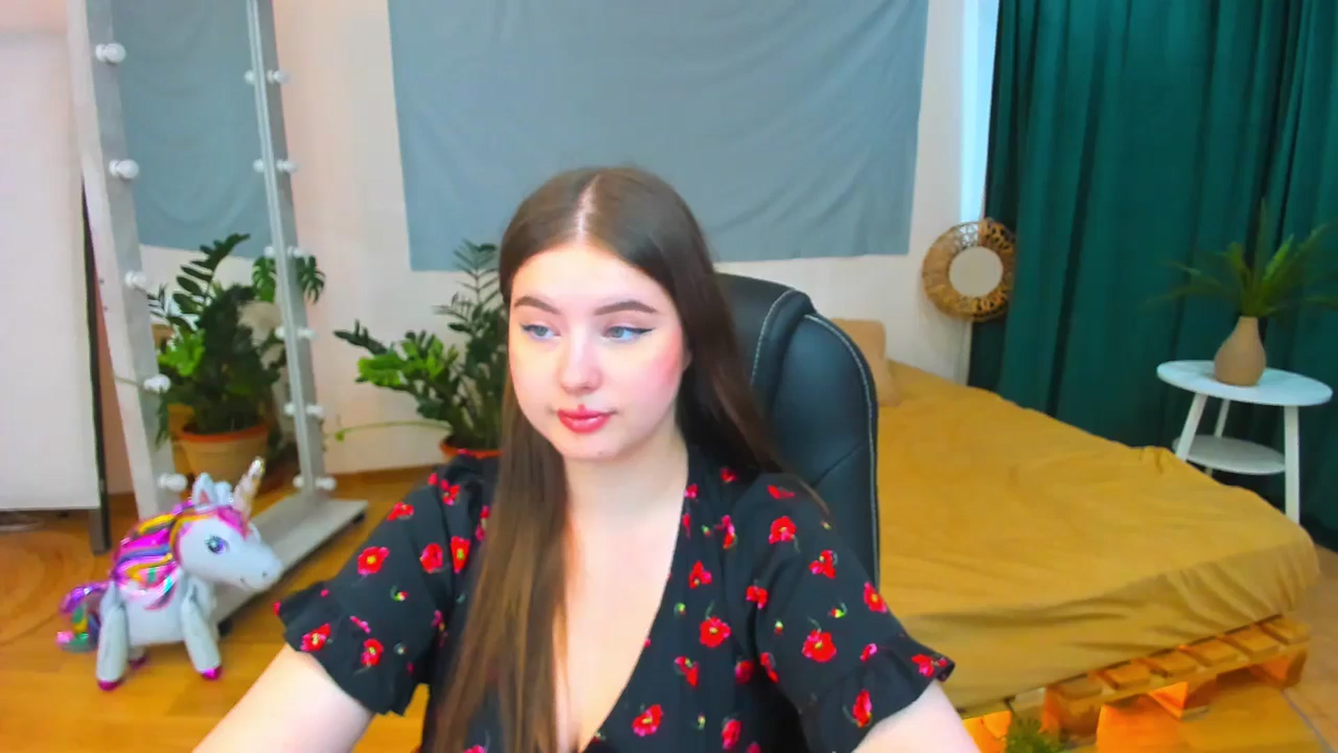 Gallery image thumbnail from AdmireMyEyes's myfreecams stream on, 07/28/2024, 08:40 image 3 of 20