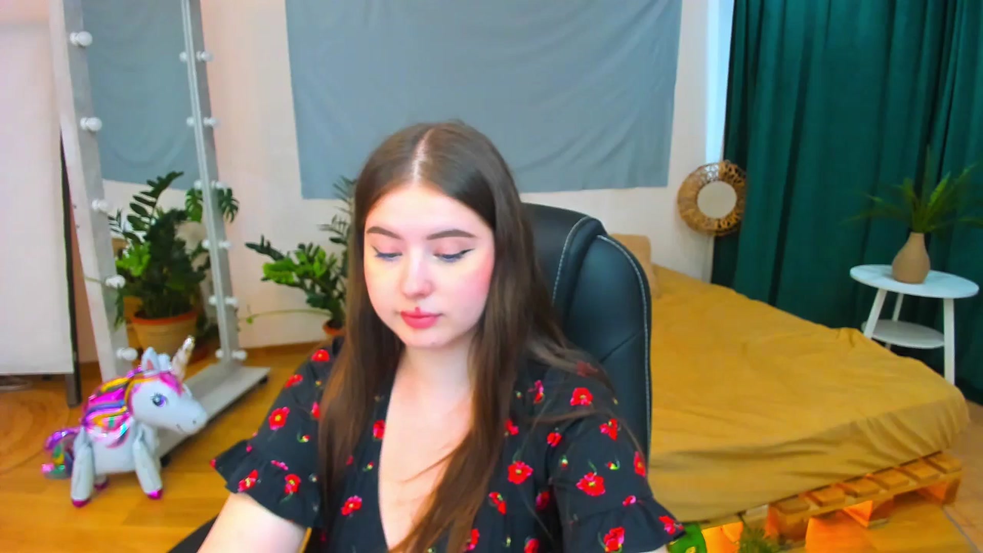 Gallery image thumbnail from AdmireMyEyes's myfreecams stream on, 07/28/2024, 08:40 image 2 of 20