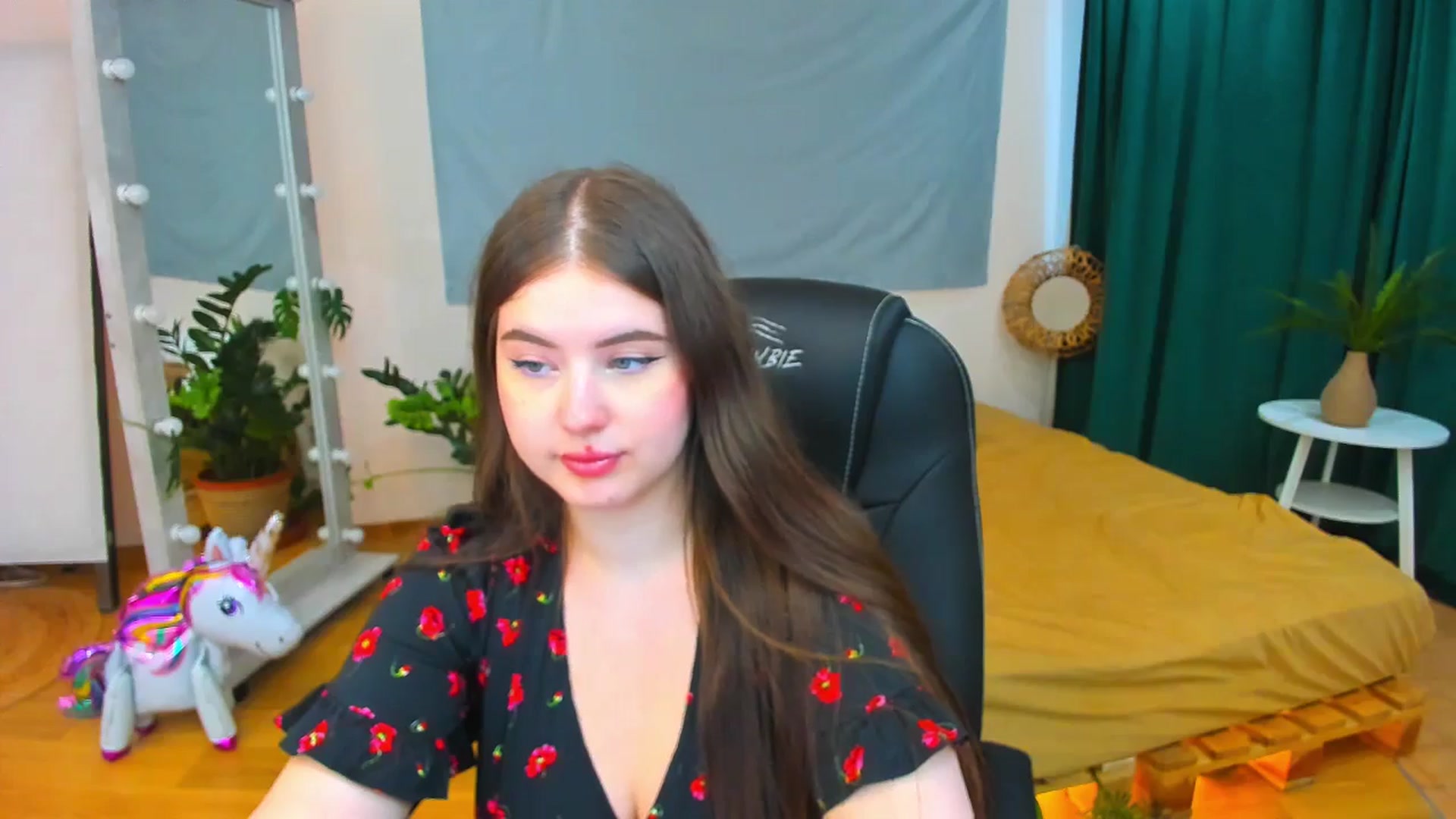 Gallery image thumbnail from AdmireMyEyes's myfreecams stream on, 07/28/2024, 09:03 image 8 of 20