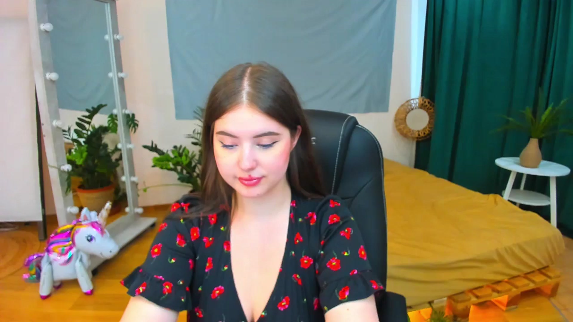 Gallery image thumbnail from AdmireMyEyes's myfreecams stream on, 07/28/2024, 09:03 image 9 of 20