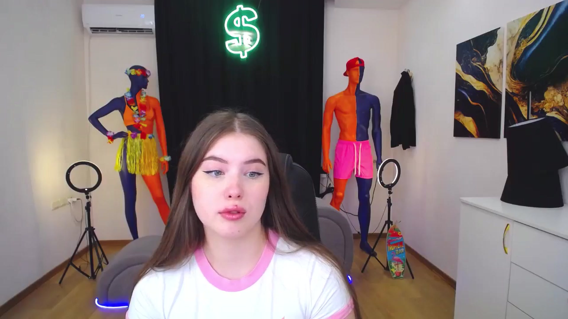 Gallery image thumbnail from AdmireMyEyes's myfreecams stream on, 07/29/2024, 05:23 image 6 of 20