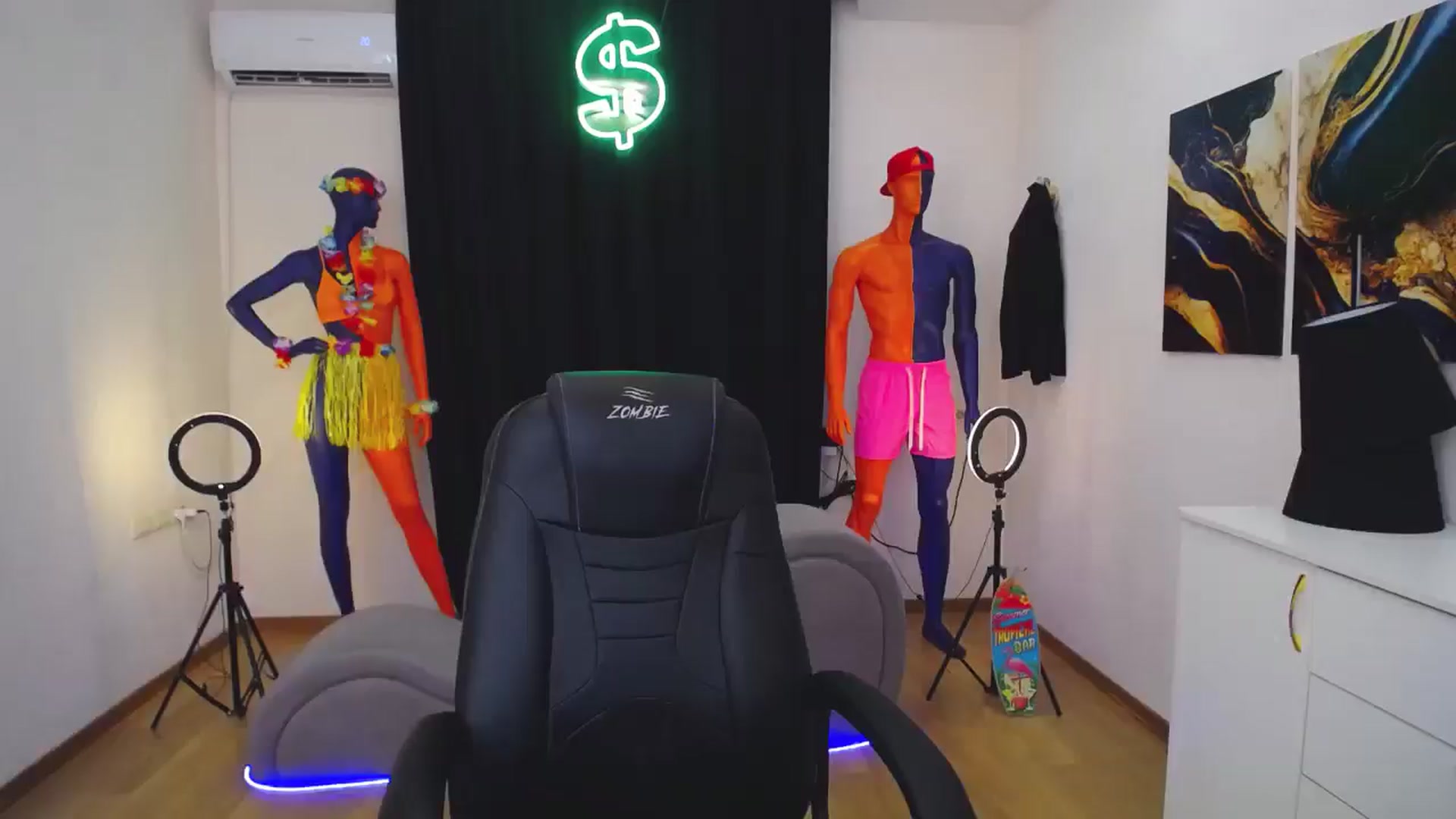 Gallery image thumbnail from AdmireMyEyes's myfreecams stream on, 07/29/2024, 05:23 image 14 of 20