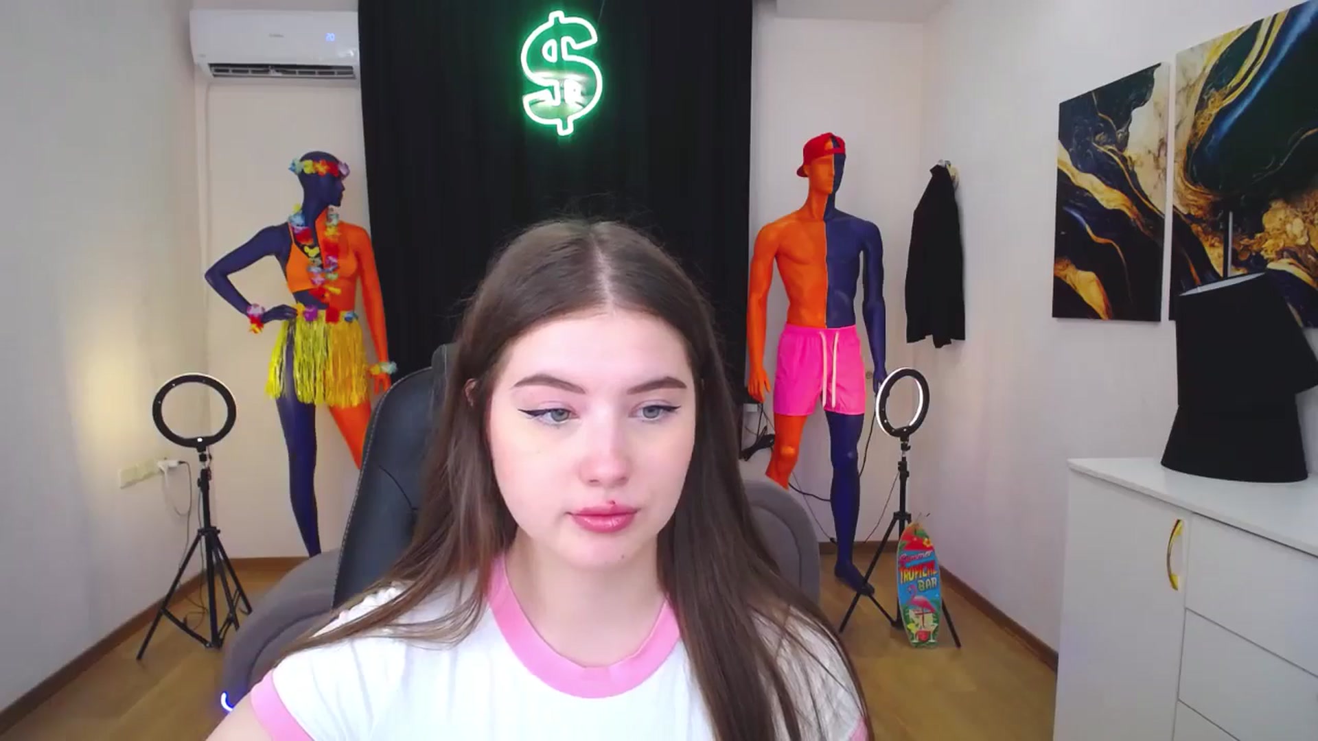 Gallery image thumbnail from AdmireMyEyes's myfreecams stream on, 07/29/2024, 05:23 image 19 of 20