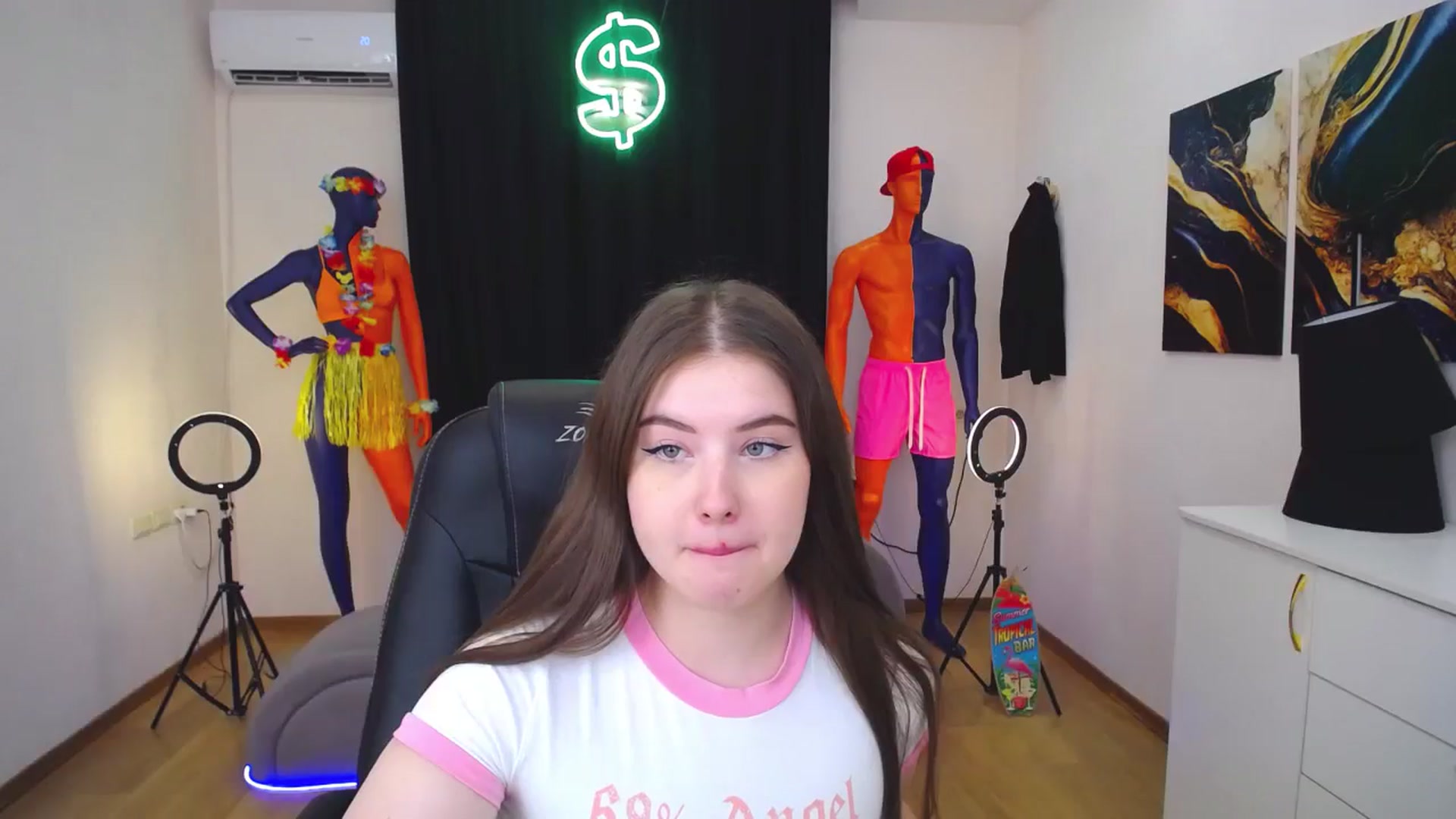 Gallery image thumbnail from AdmireMyEyes's myfreecams stream on, 07/29/2024, 05:23 image 18 of 20