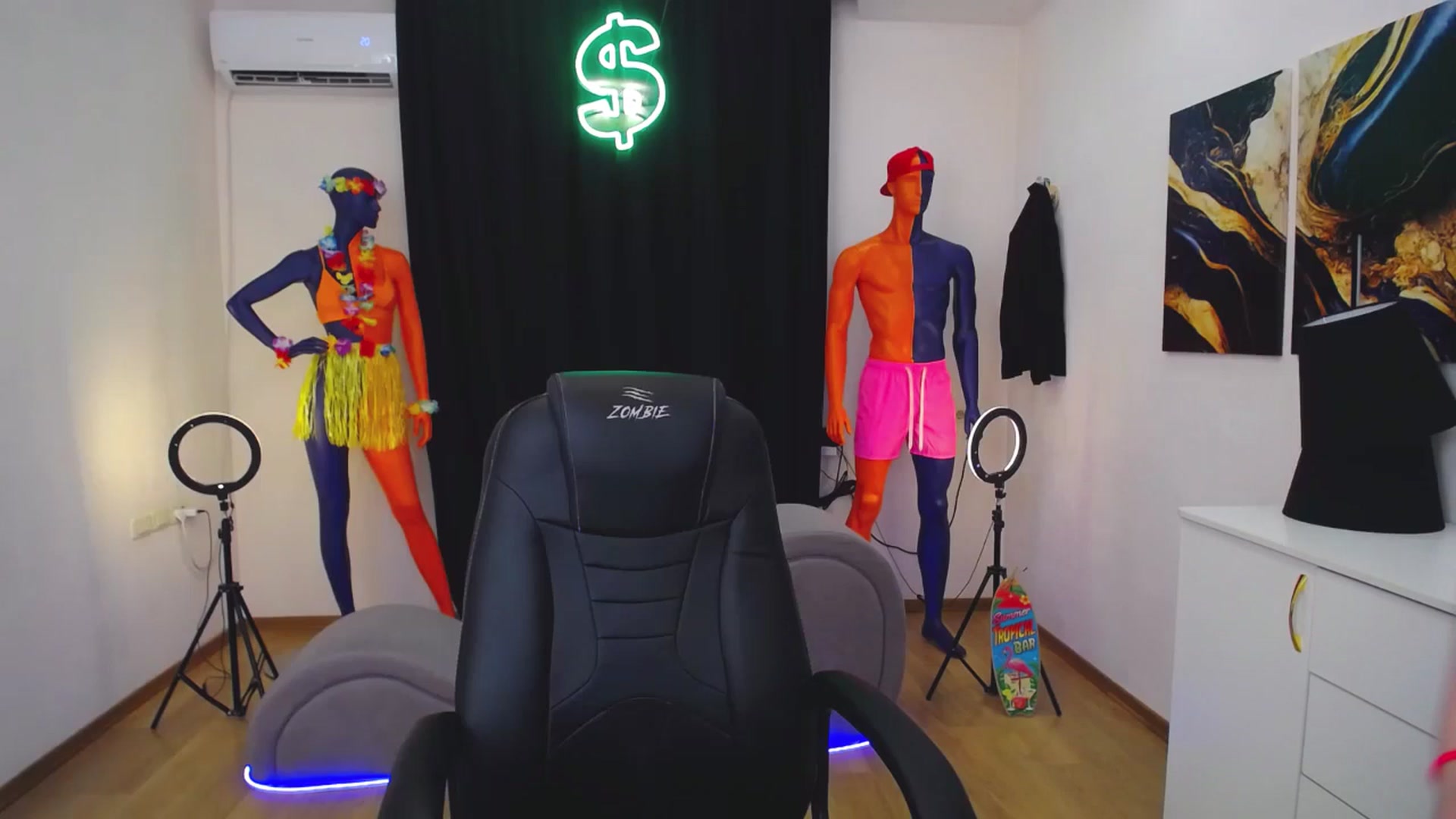 Gallery image thumbnail from AdmireMyEyes's myfreecams stream on, 07/29/2024, 05:23 image 17 of 20