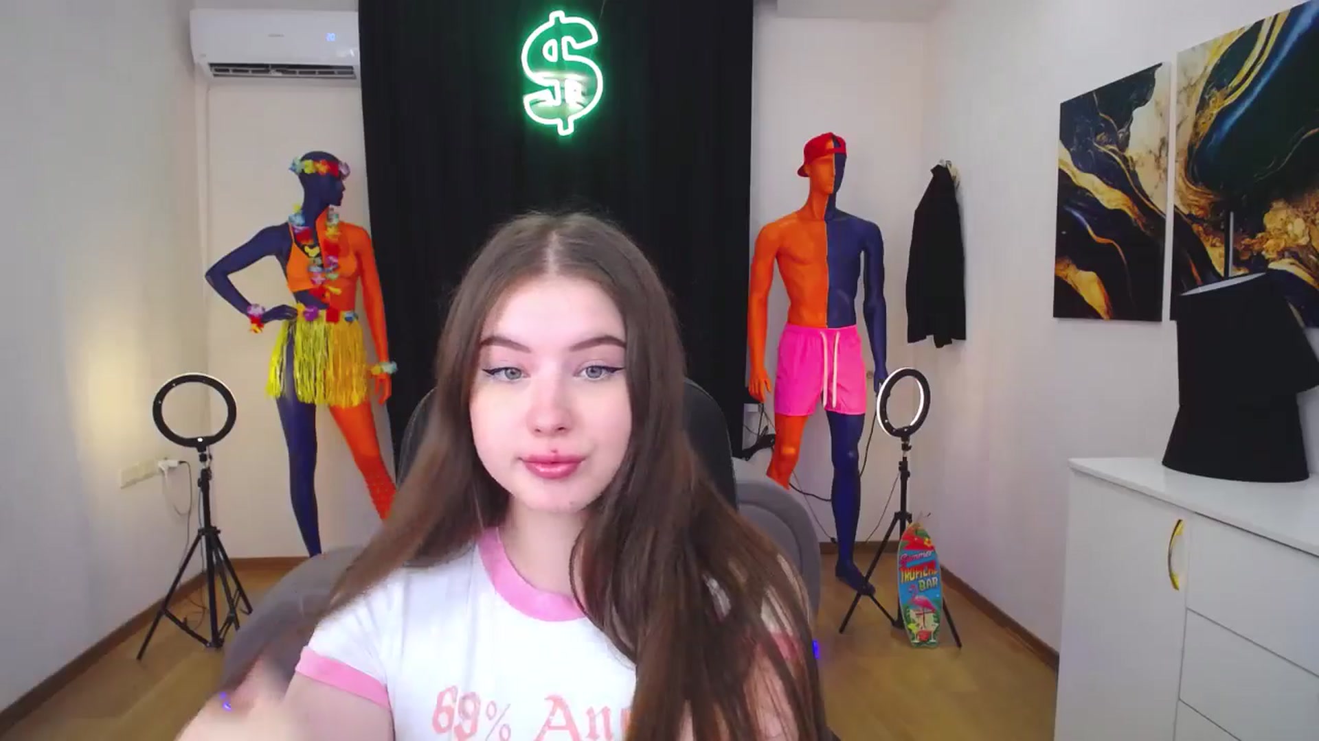 Gallery image thumbnail from AdmireMyEyes's myfreecams stream on, 07/29/2024, 05:23 image 4 of 20