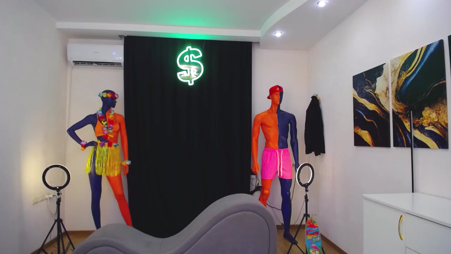 Gallery image thumbnail from AdmireMyEyes's myfreecams stream on, 07/29/2024, 07:26 image 18 of 20