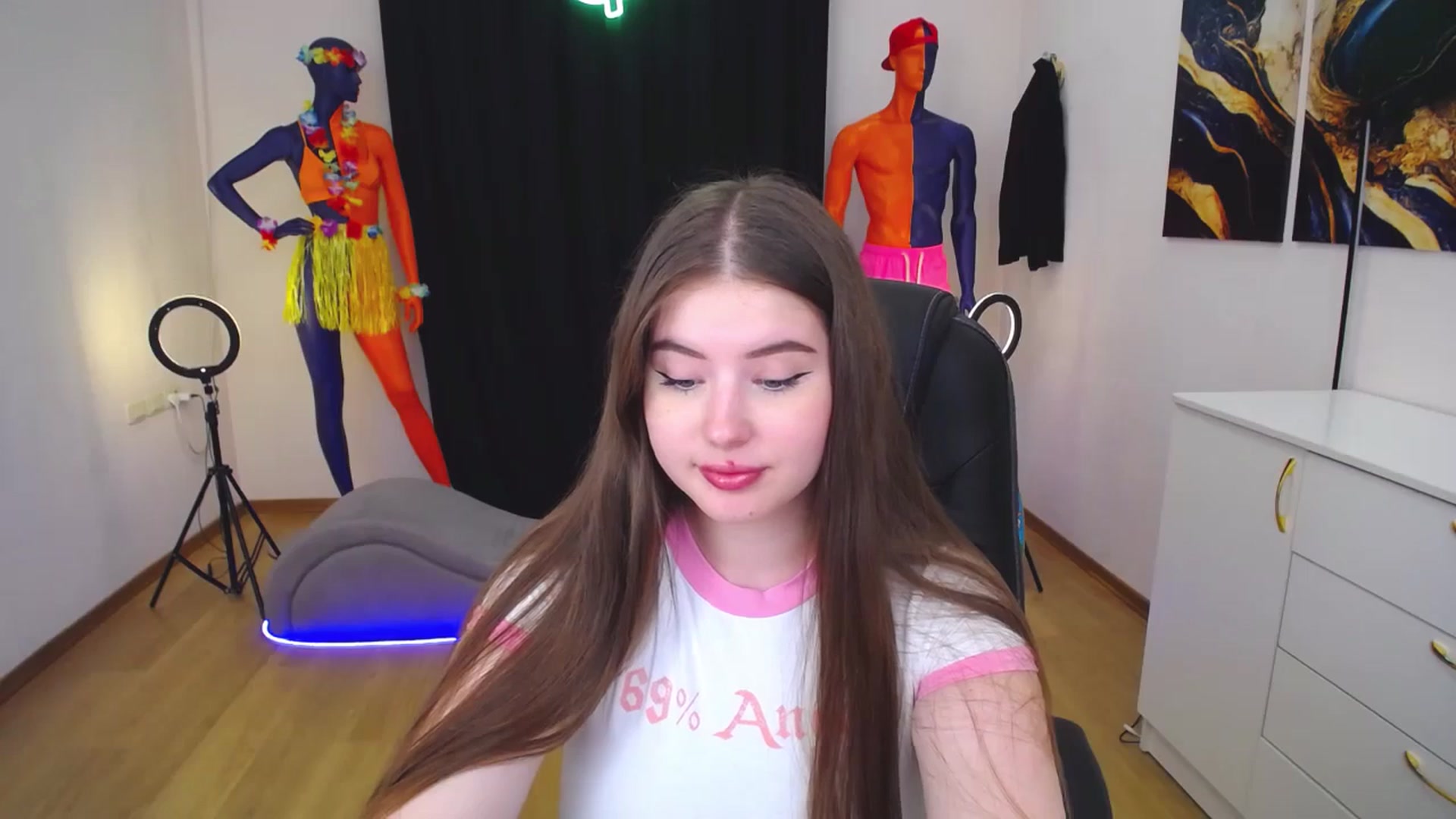 Gallery image thumbnail from AdmireMyEyes's myfreecams stream on, 07/29/2024, 07:26 image 5 of 20