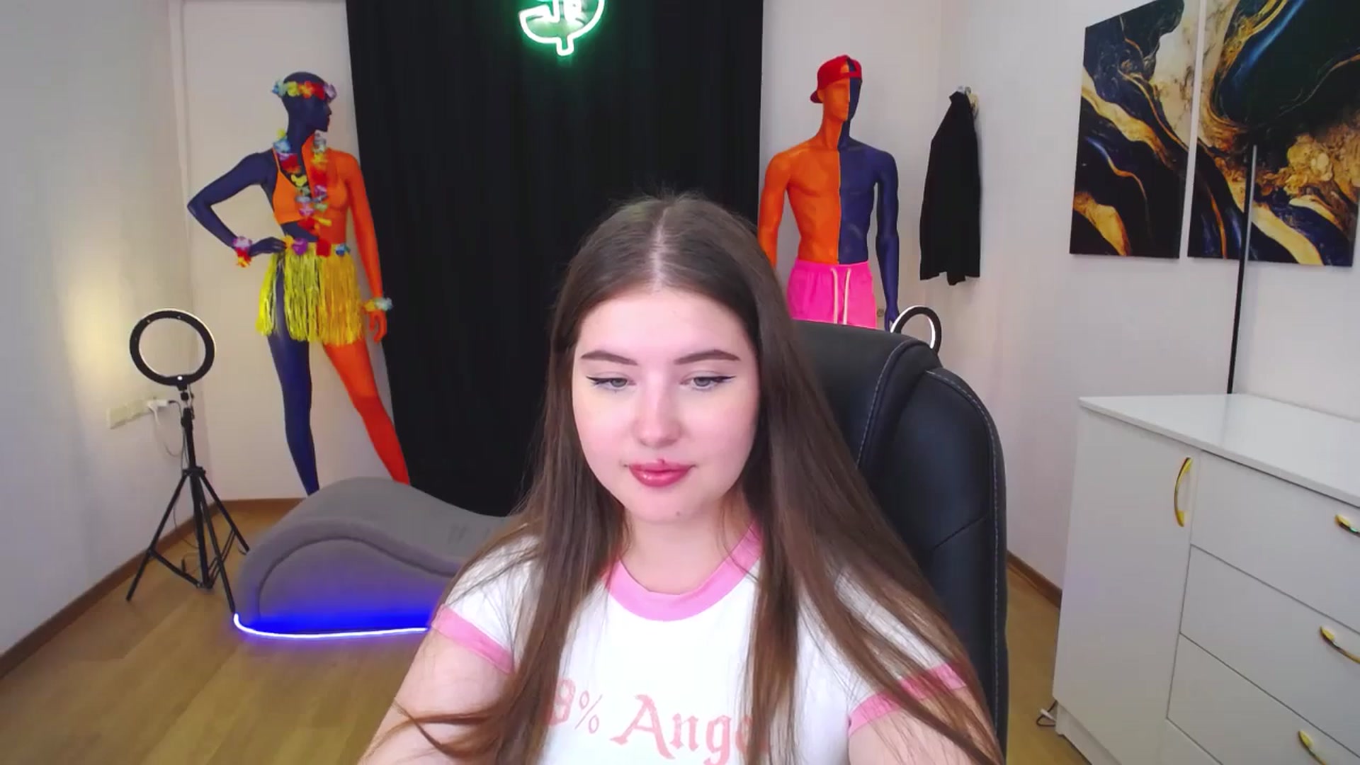 Gallery image thumbnail from AdmireMyEyes's myfreecams stream on, 07/29/2024, 09:48 image 7 of 20