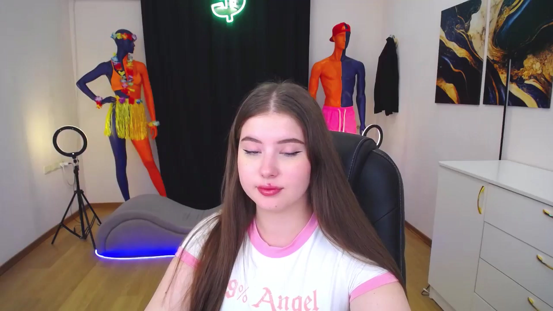 Gallery image thumbnail from AdmireMyEyes's myfreecams stream on, 07/29/2024, 09:48 image 3 of 20