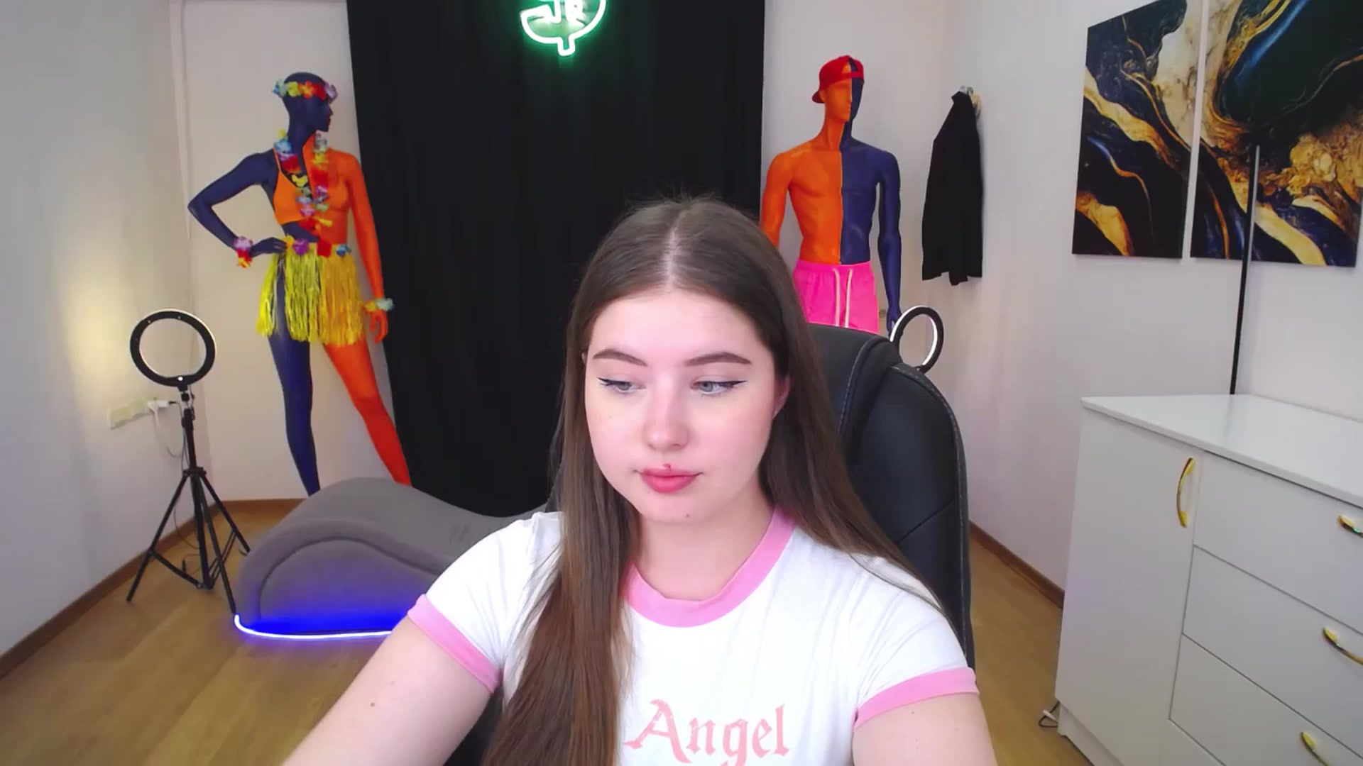 Gallery image thumbnail from AdmireMyEyes's myfreecams stream on, 07/29/2024, 09:48 image 1 of 20