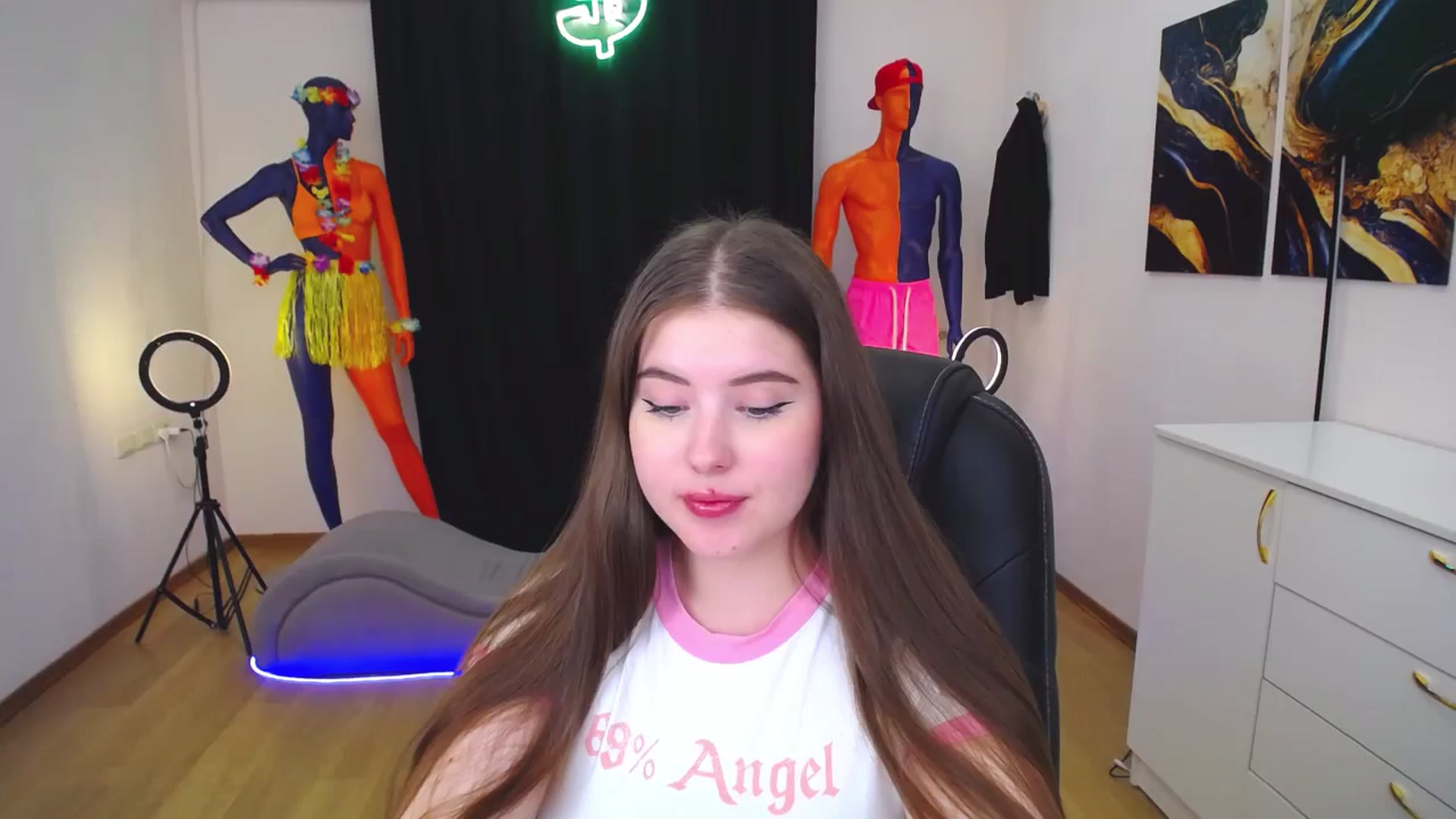 Gallery image thumbnail from AdmireMyEyes's myfreecams stream on, 07/29/2024, 09:48 image 5 of 20