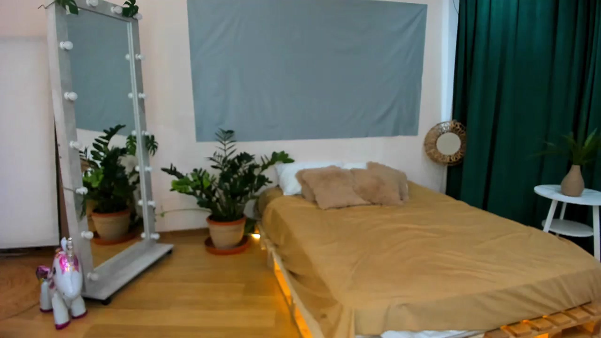 Gallery image thumbnail from AdmireMyEyes's myfreecams stream on, 07/30/2024, 07:37 image 4 of 20