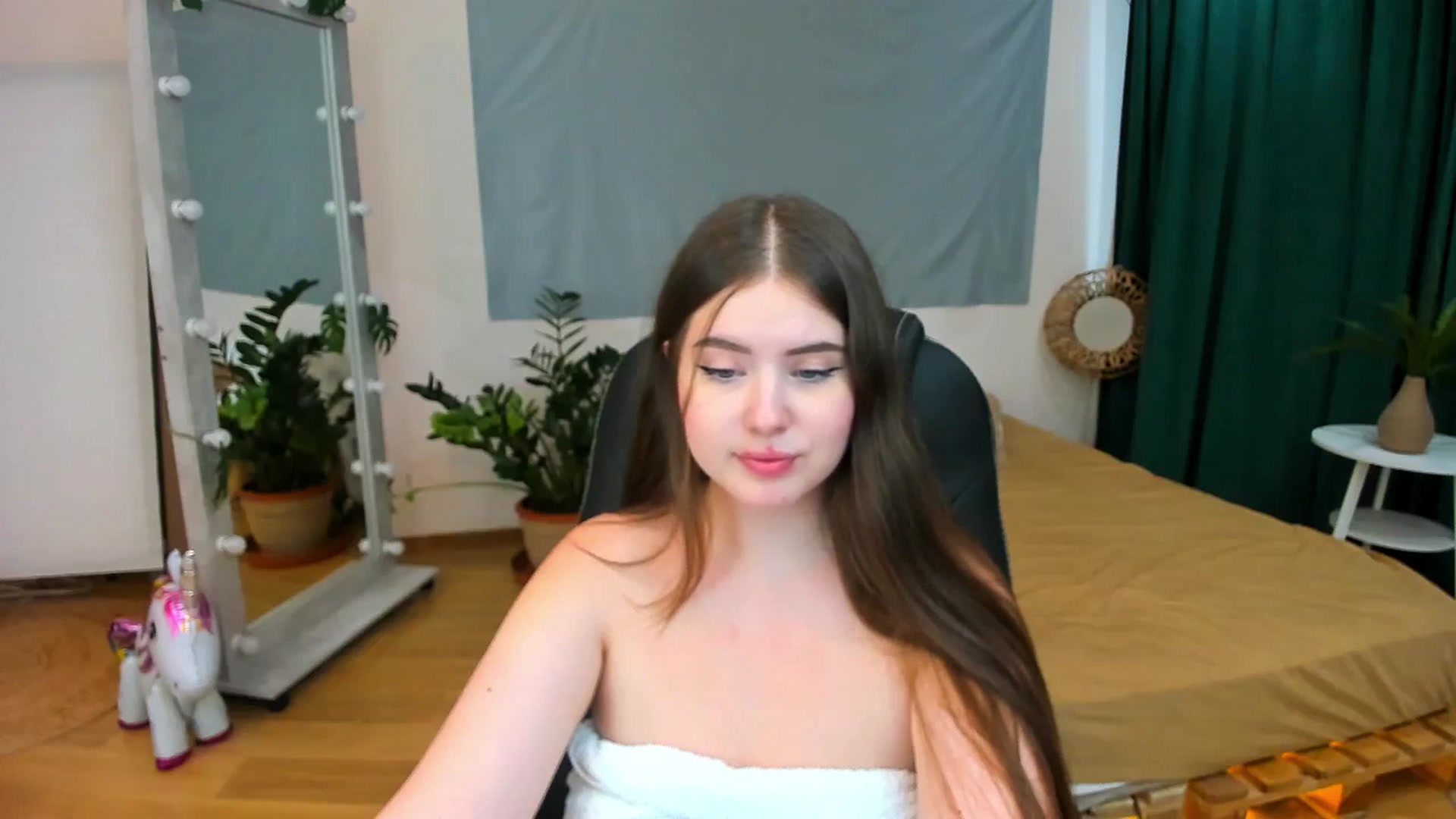 Gallery image thumbnail from AdmireMyEyes's myfreecams stream on, 07/30/2024, 09:47 image 15 of 20