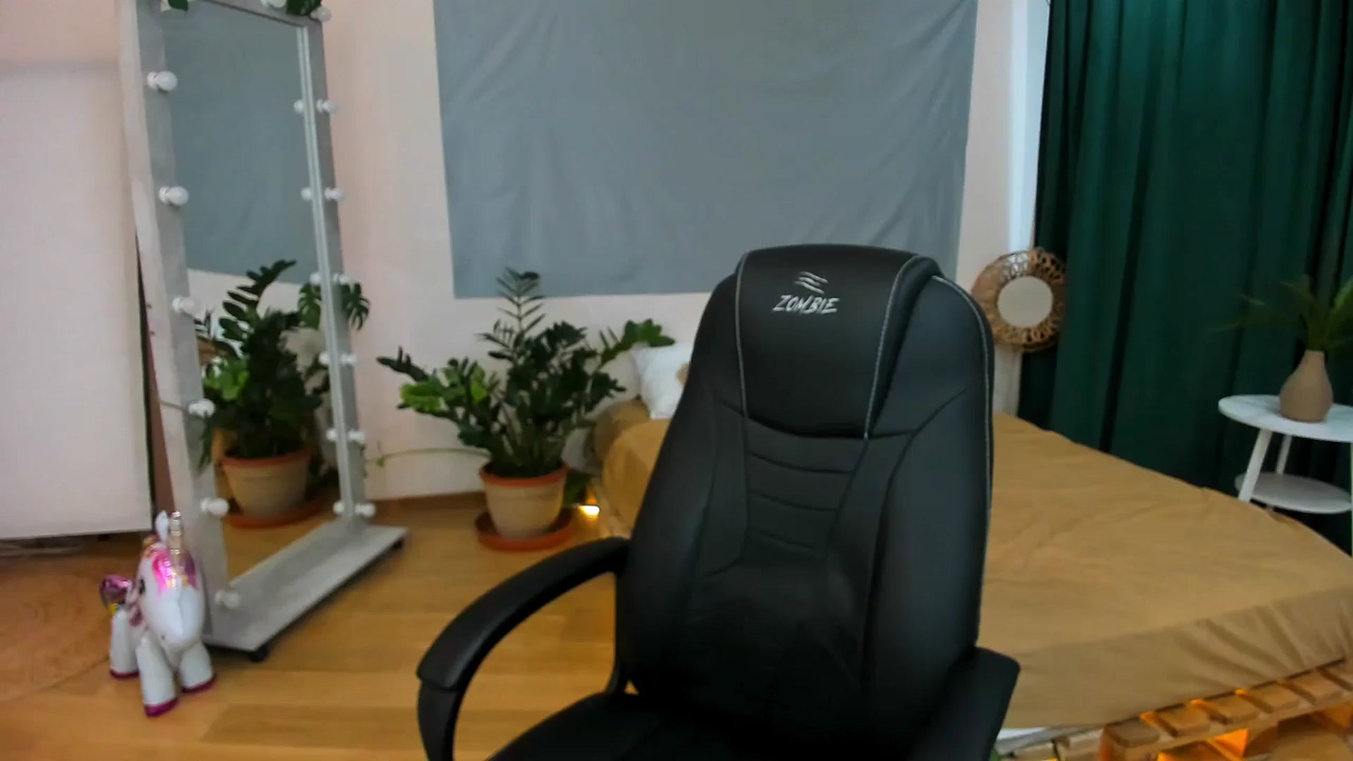 Gallery image thumbnail from AdmireMyEyes's myfreecams stream on, 07/30/2024, 09:47 image 17 of 20
