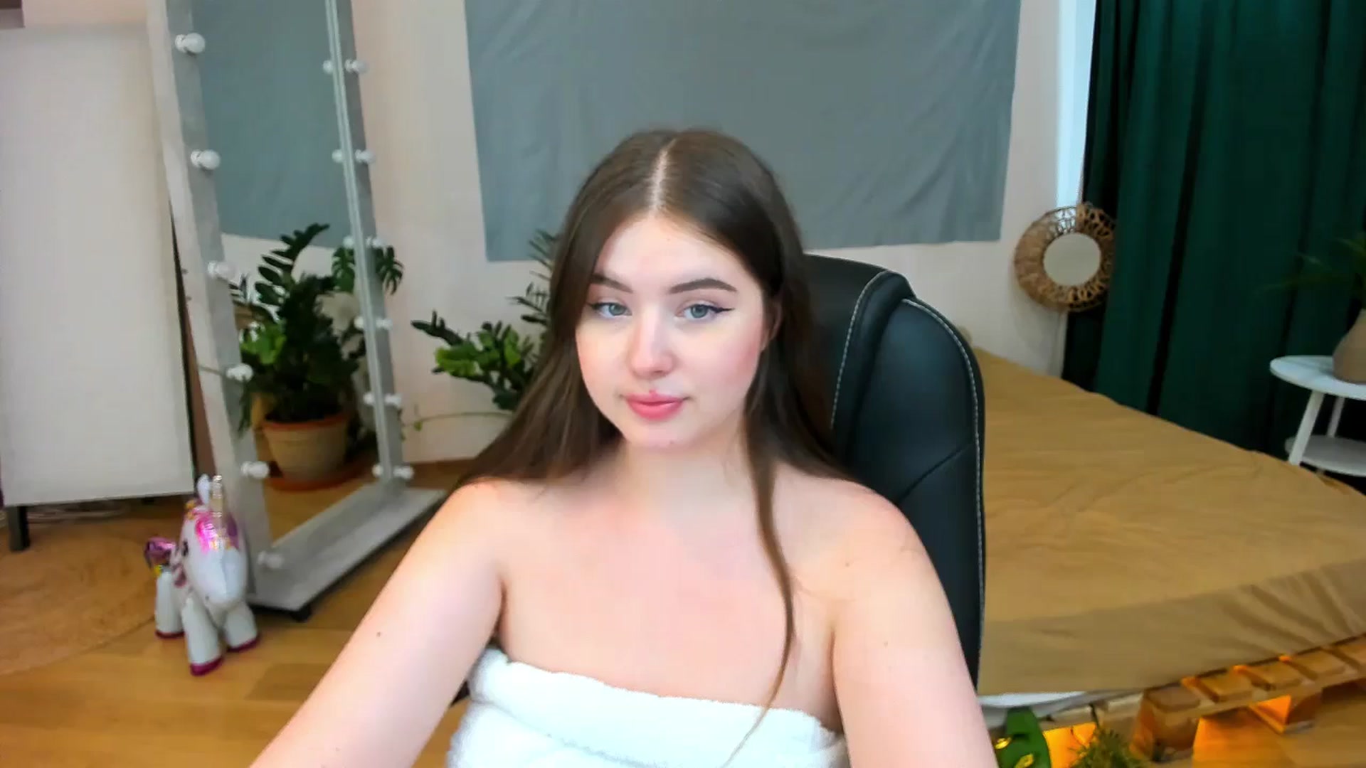 Gallery image thumbnail from AdmireMyEyes's myfreecams stream on, 07/30/2024, 09:47 image 3 of 20