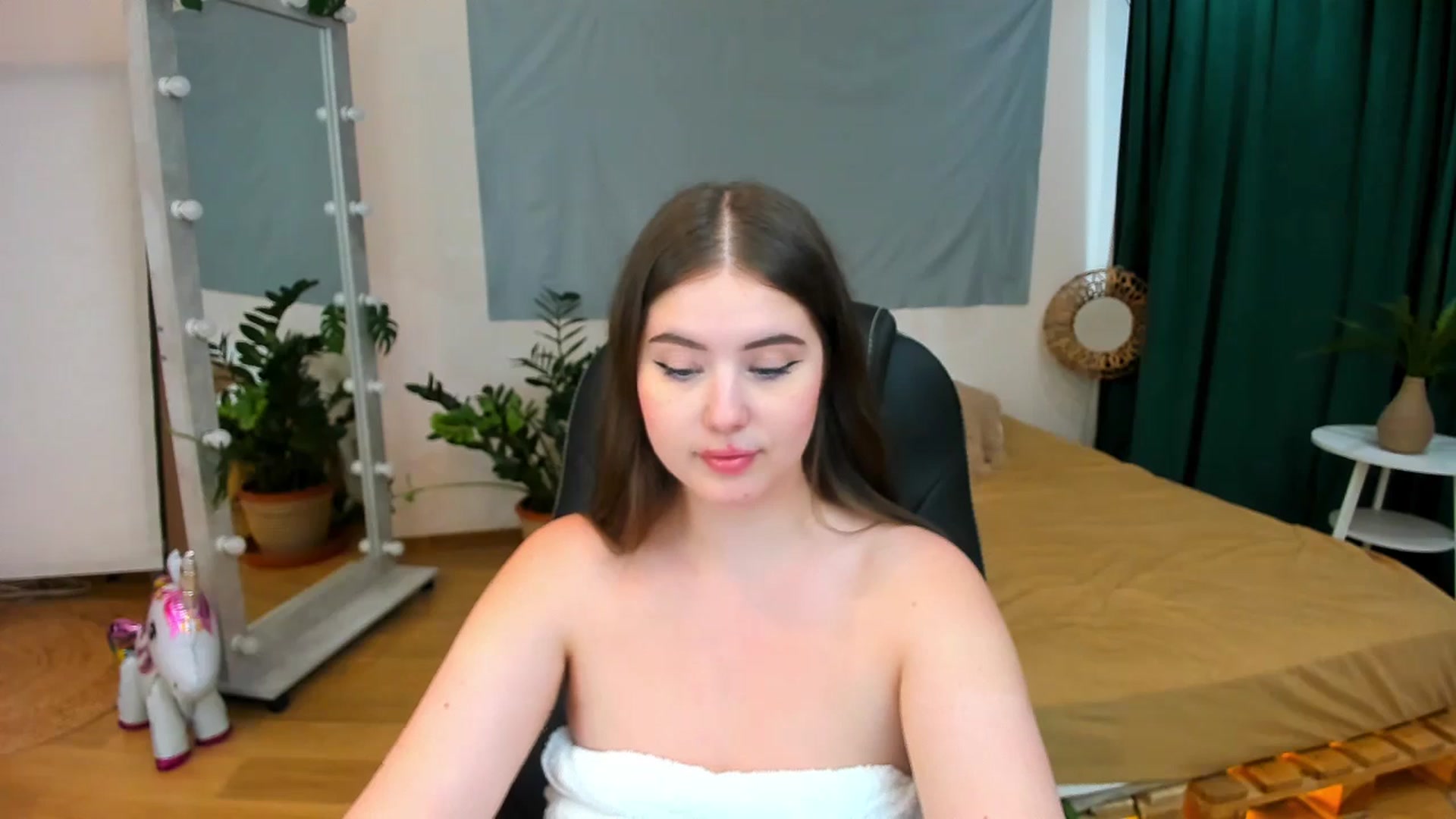 Gallery image thumbnail from AdmireMyEyes's myfreecams stream on, 07/30/2024, 09:47 image 12 of 20