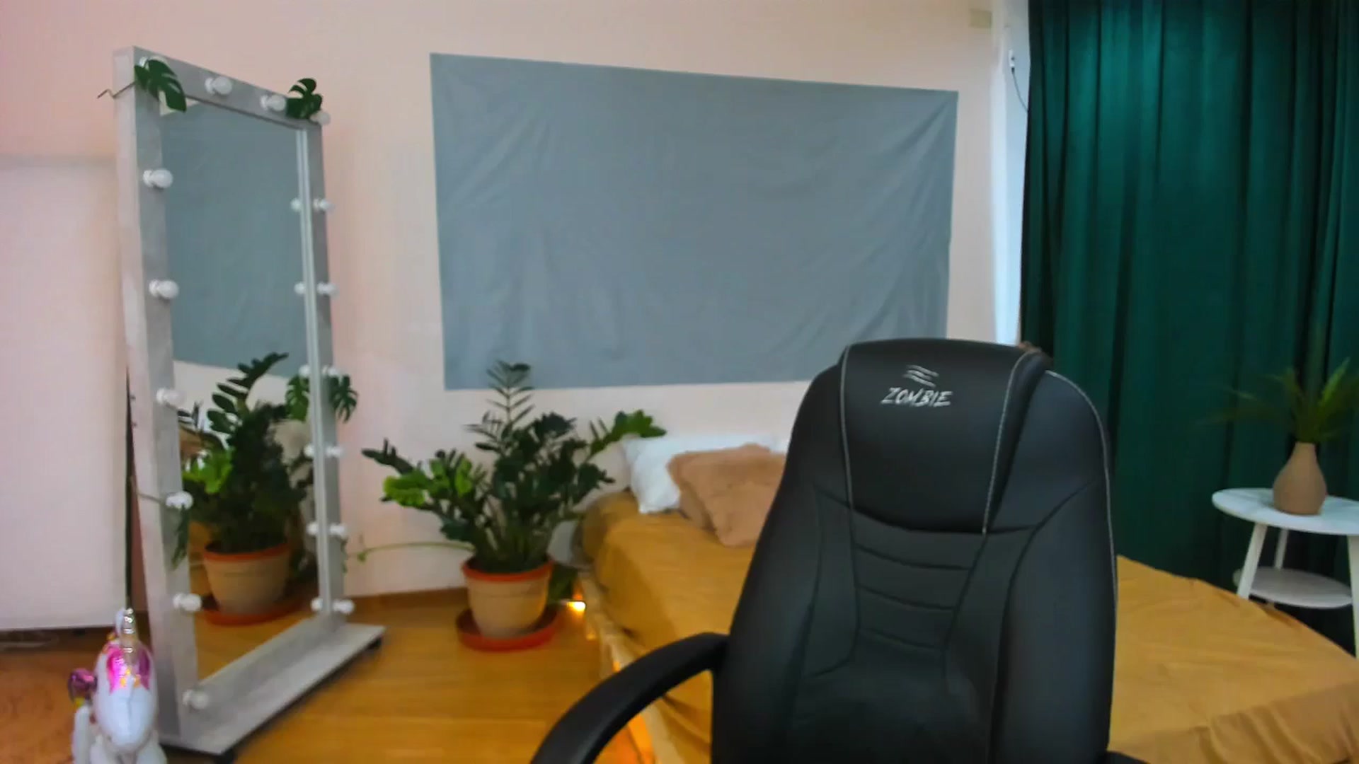 Gallery image thumbnail from AdmireMyEyes's myfreecams stream on, 07/31/2024, 07:47 image 19 of 20