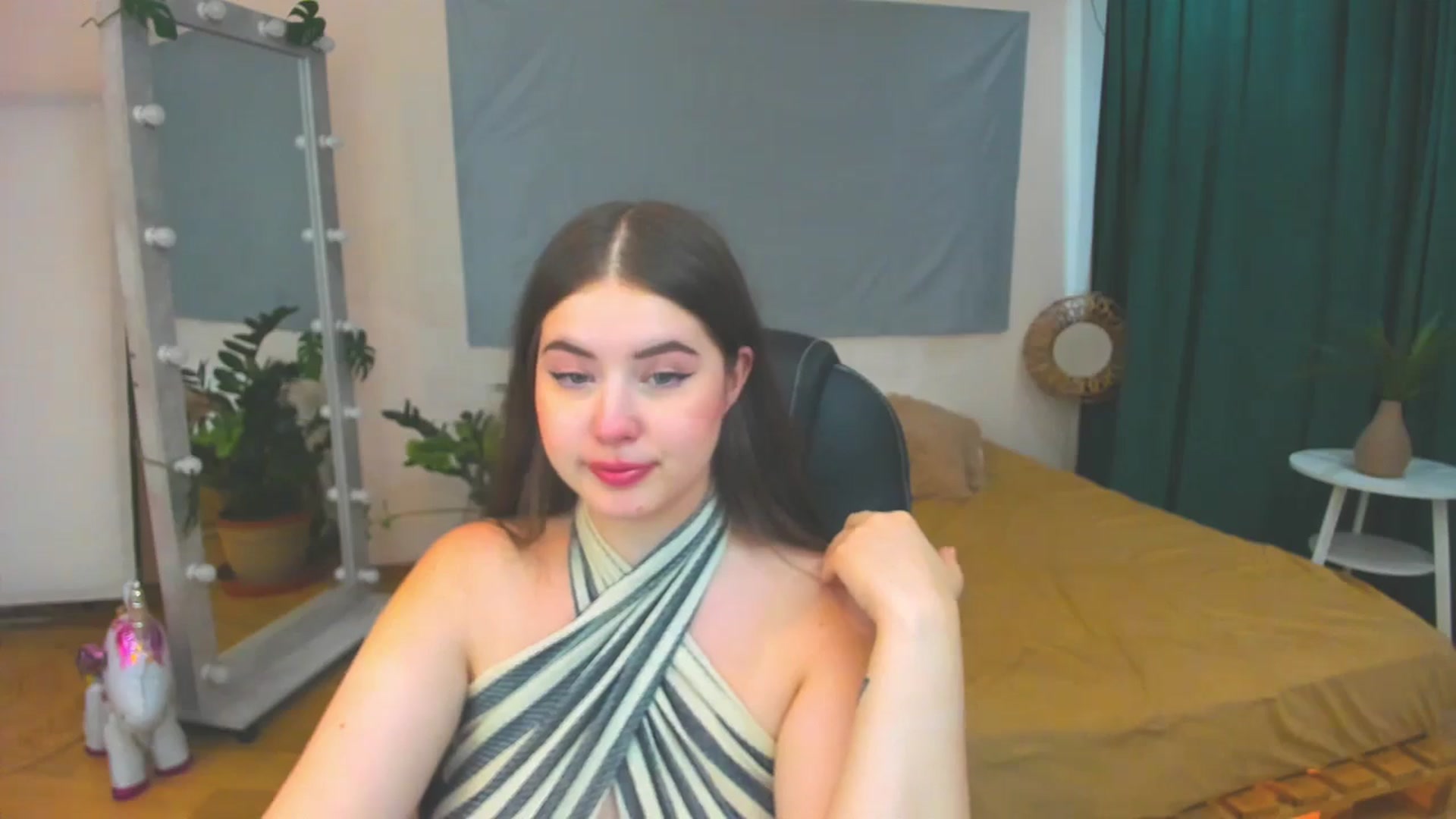 Gallery image thumbnail from AdmireMyEyes's myfreecams stream on, 07/31/2024, 09:51 image 13 of 20