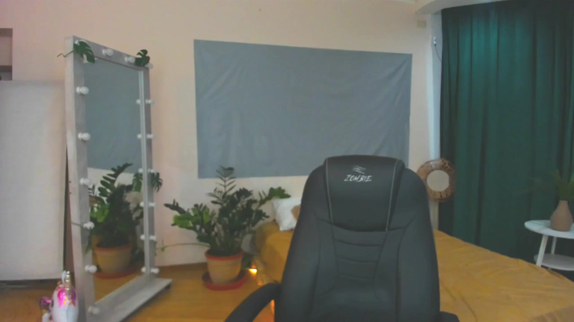 Gallery image thumbnail from AdmireMyEyes's myfreecams stream on, 07/31/2024, 09:51 image 6 of 20