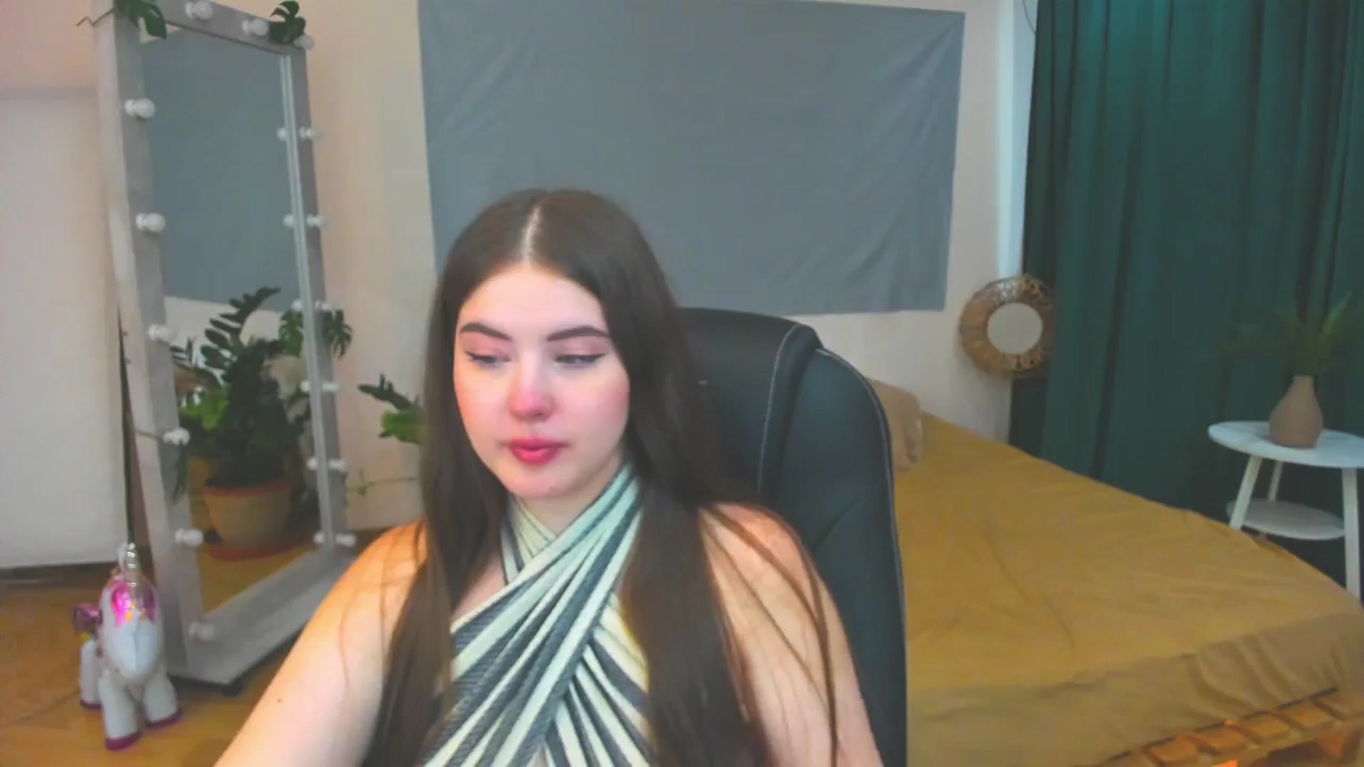 Gallery image thumbnail from AdmireMyEyes's myfreecams stream on, 07/31/2024, 09:51 image 18 of 20