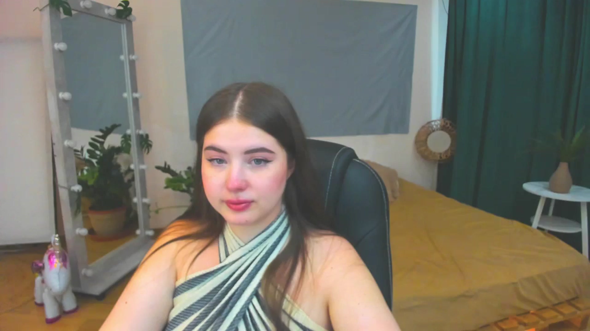 Gallery image thumbnail from AdmireMyEyes's myfreecams stream on, 07/31/2024, 09:51 image 20 of 20