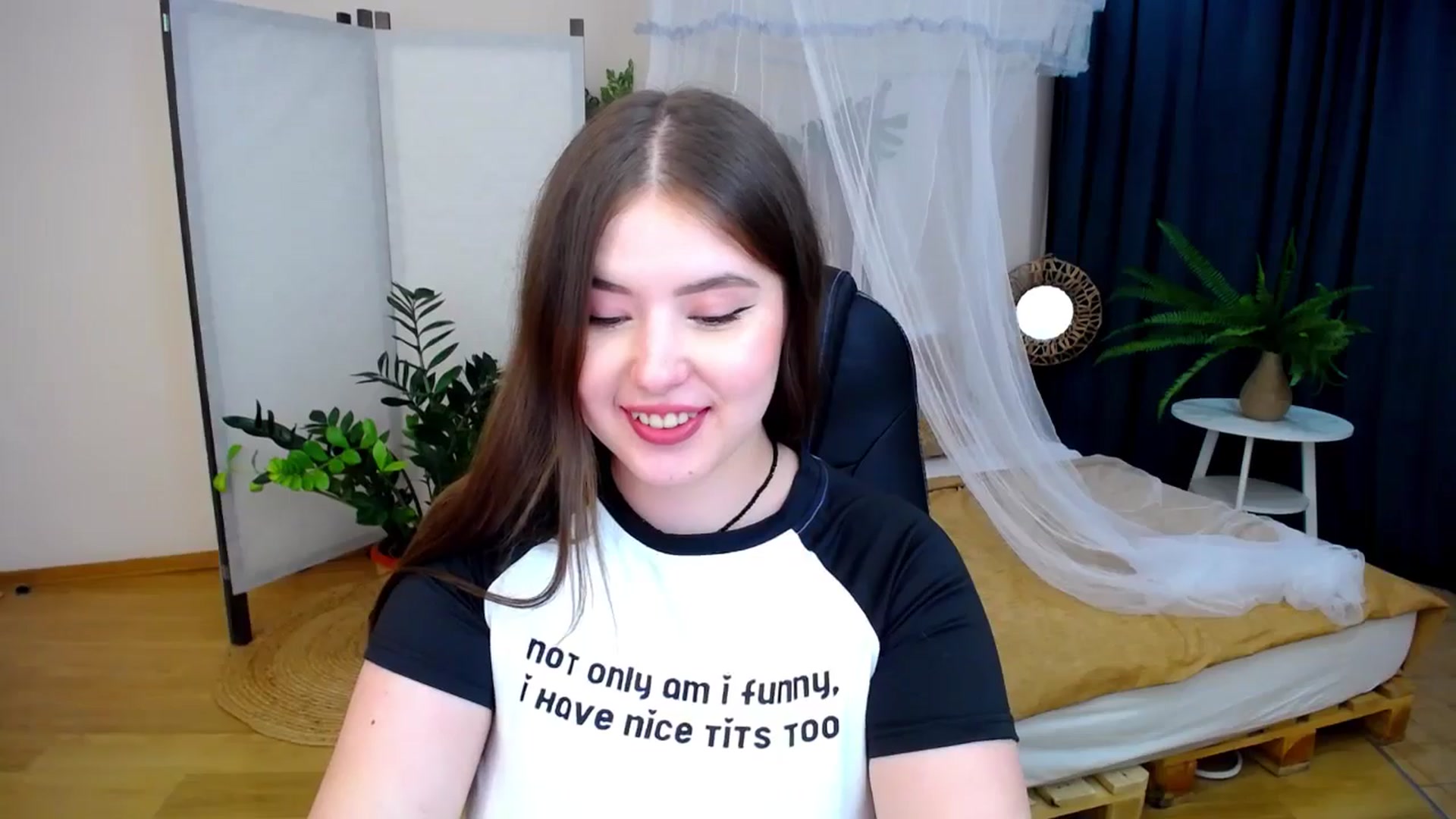 Gallery image thumbnail from AdmireMyEyes's myfreecams stream on, 08/17/2024, 20:41 image 20 of 20