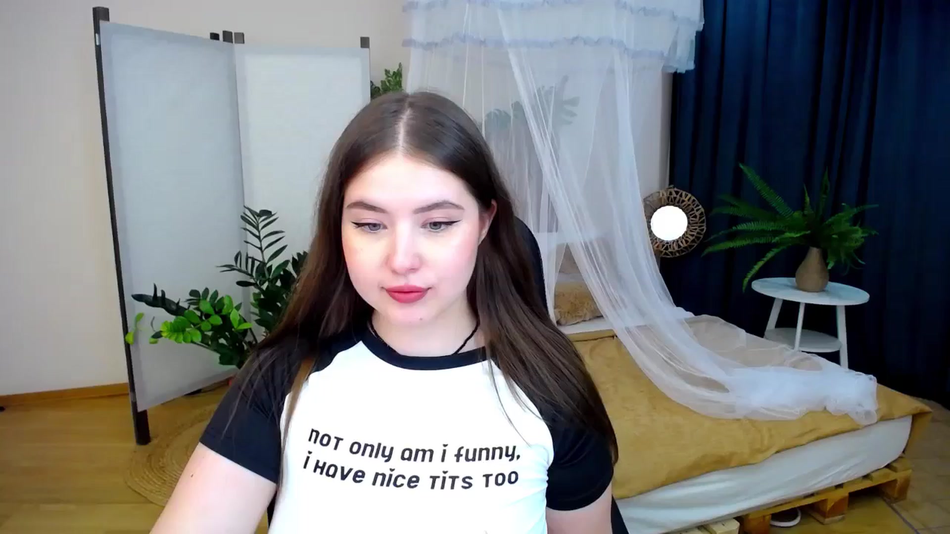 Gallery image thumbnail from AdmireMyEyes's myfreecams stream on, 08/17/2024, 21:05 image 19 of 20