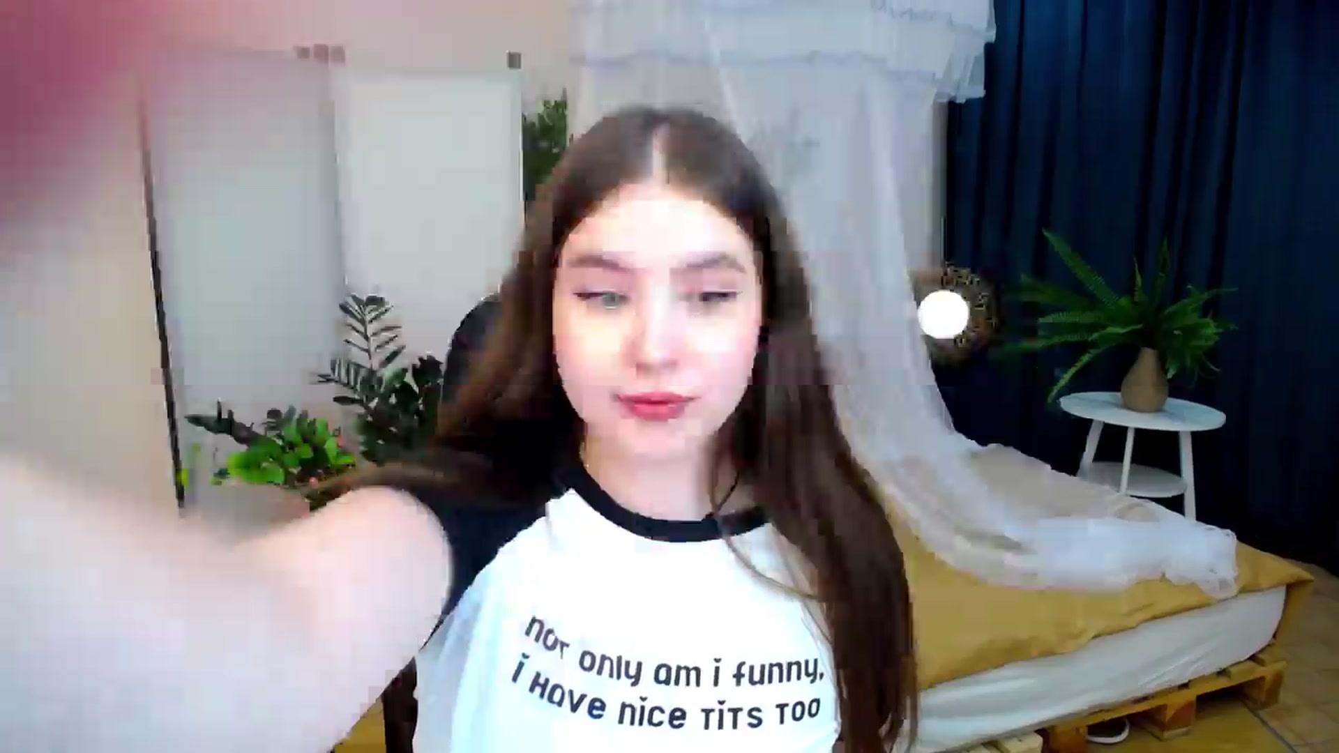 Gallery image thumbnail from AdmireMyEyes's myfreecams stream on, 08/17/2024, 21:05 image 17 of 20