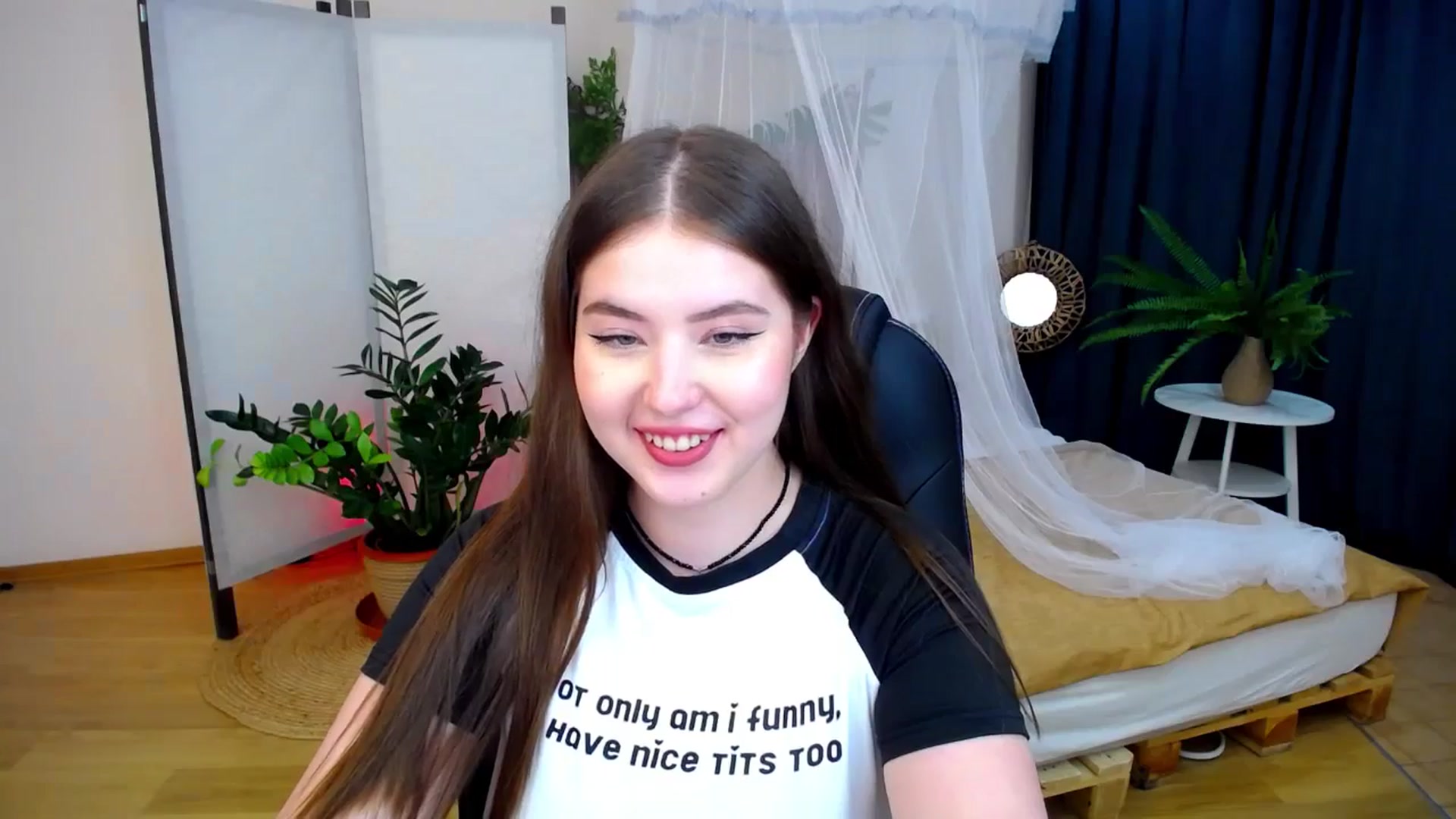 Gallery image thumbnail from AdmireMyEyes's myfreecams stream on, 08/17/2024, 21:05 image 8 of 20