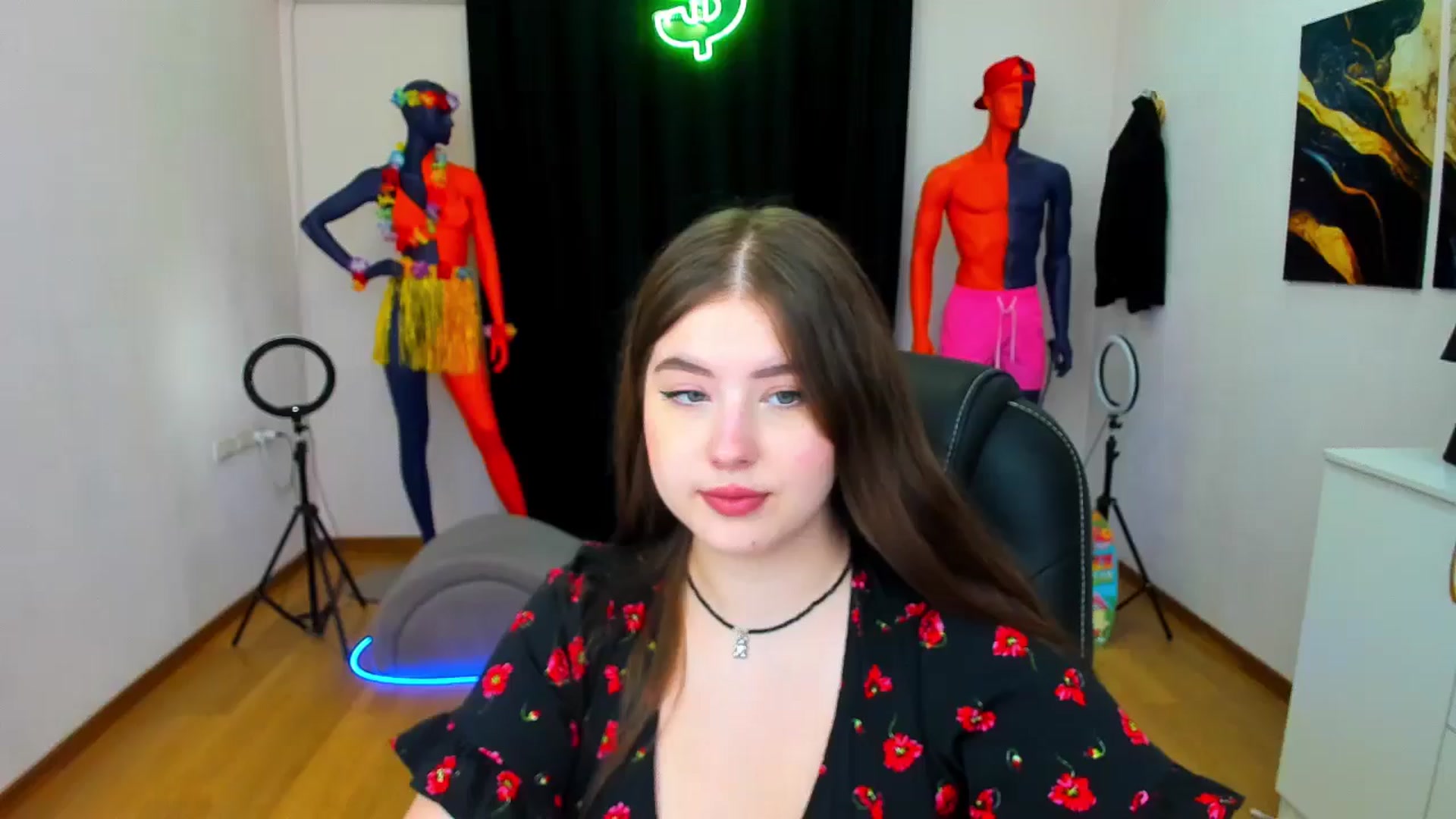 Gallery image thumbnail from AdmireMyEyes's myfreecams stream on, 08/18/2024, 18:58 image 20 of 20