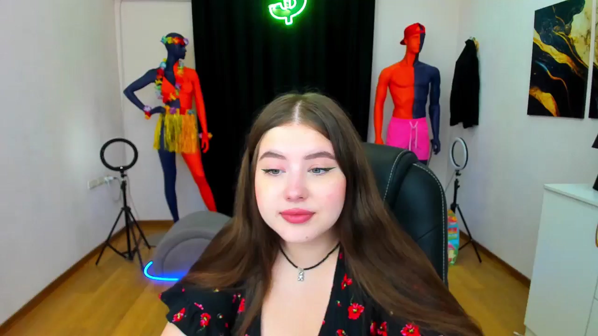 Gallery image thumbnail from AdmireMyEyes's myfreecams stream on, 08/18/2024, 18:58 image 14 of 20