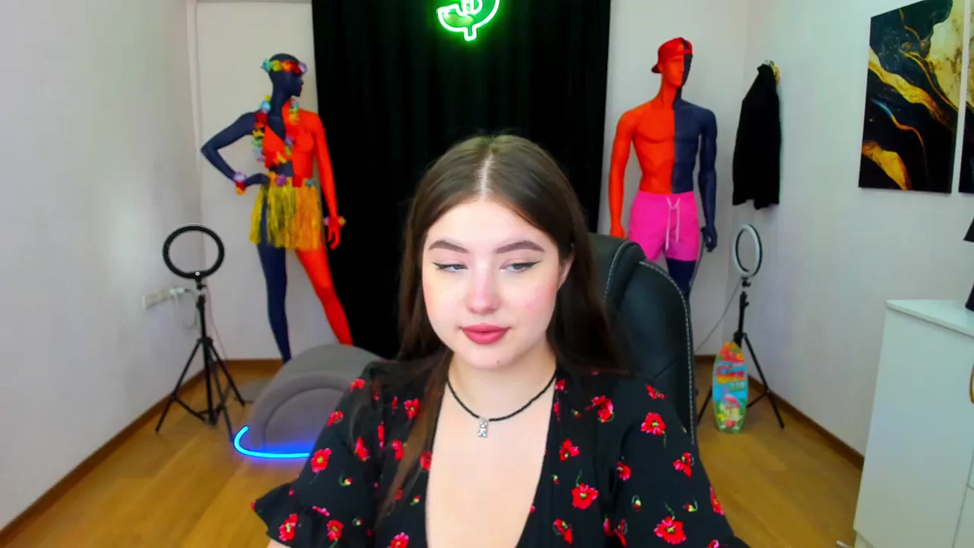 Gallery image thumbnail from AdmireMyEyes's myfreecams stream on, 08/18/2024, 18:58 image 18 of 20