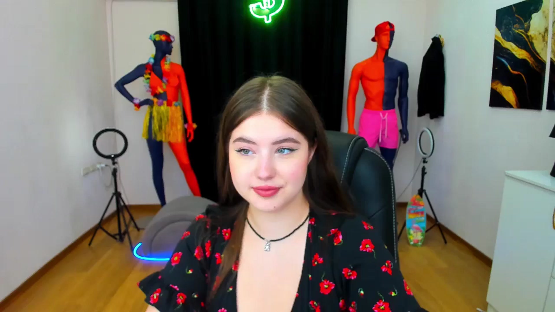 Gallery image thumbnail from AdmireMyEyes's myfreecams stream on, 08/18/2024, 18:58 image 19 of 20