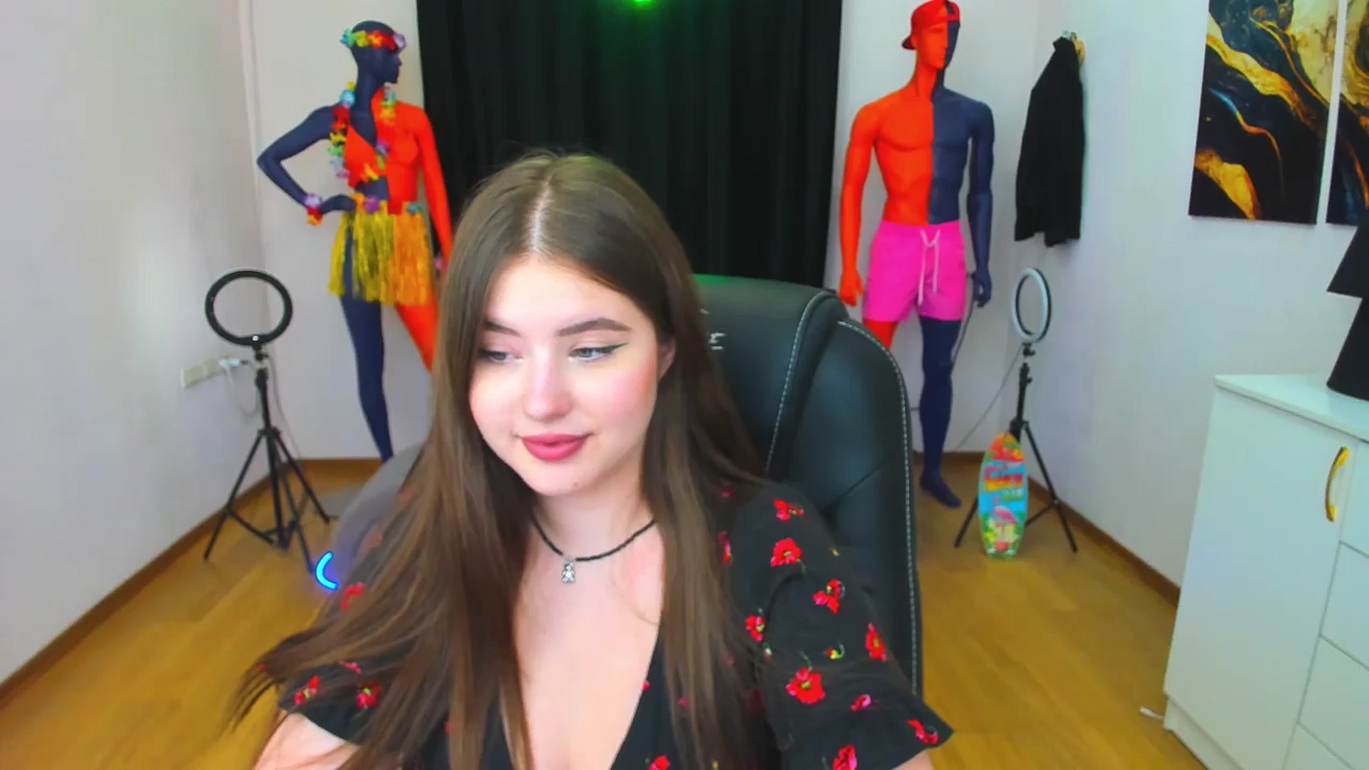 Gallery image thumbnail from AdmireMyEyes's myfreecams stream on, 08/18/2024, 23:06 image 7 of 20