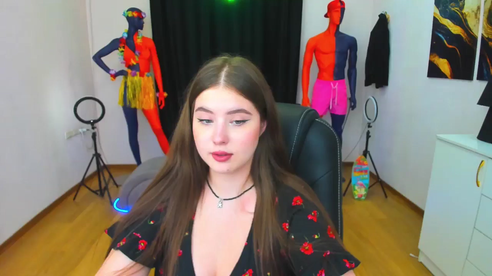 Gallery image thumbnail from AdmireMyEyes's myfreecams stream on, 08/18/2024, 23:06 image 1 of 20