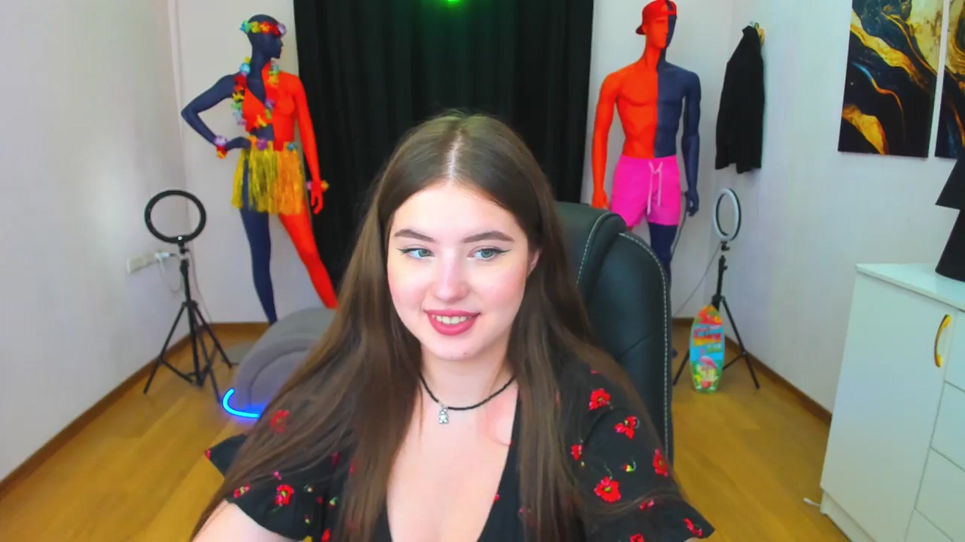 Gallery image thumbnail from AdmireMyEyes's myfreecams stream on, 08/18/2024, 23:06 image 2 of 20
