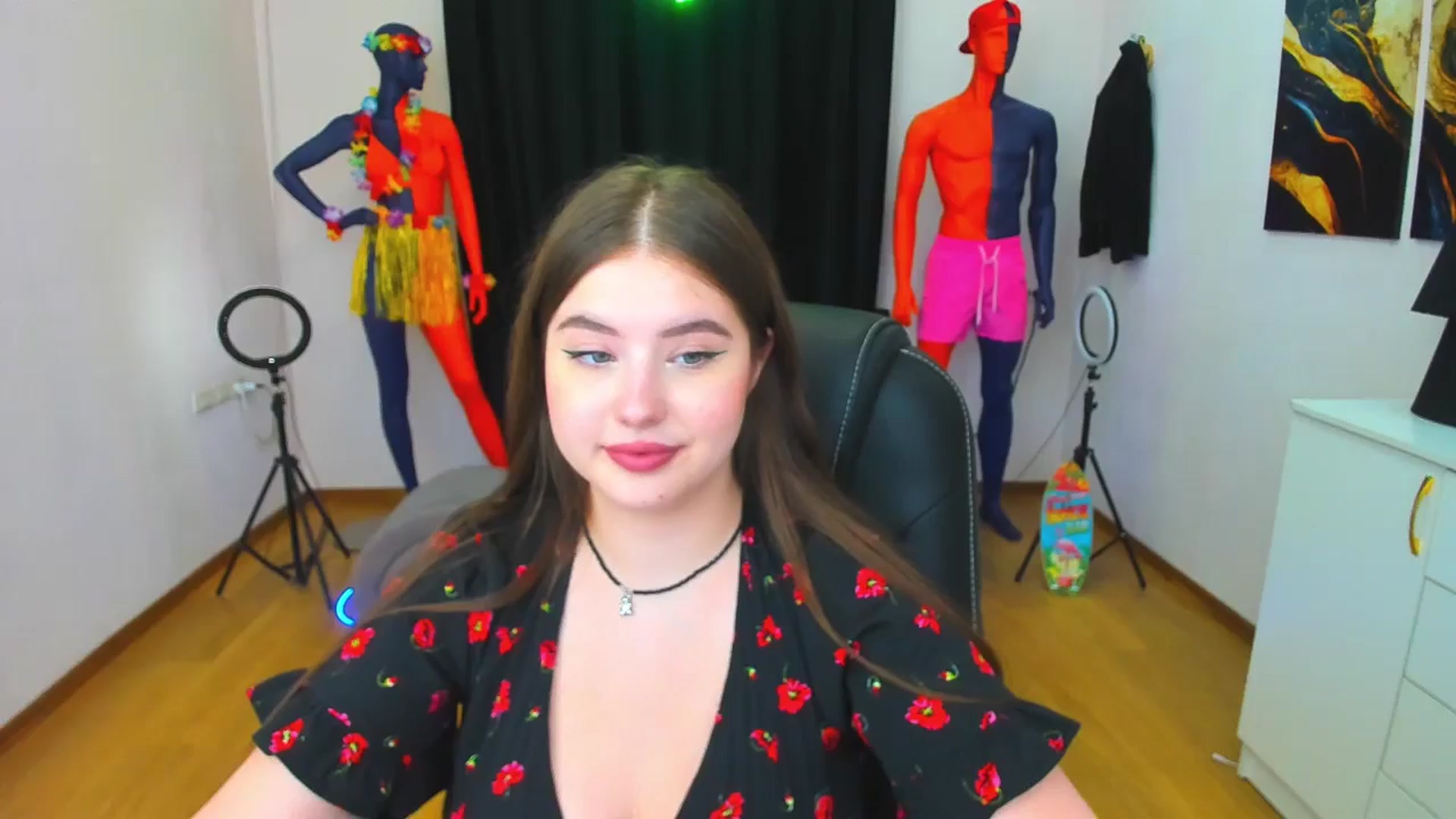 Gallery image thumbnail from AdmireMyEyes's myfreecams stream on, 08/18/2024, 23:06 image 17 of 20