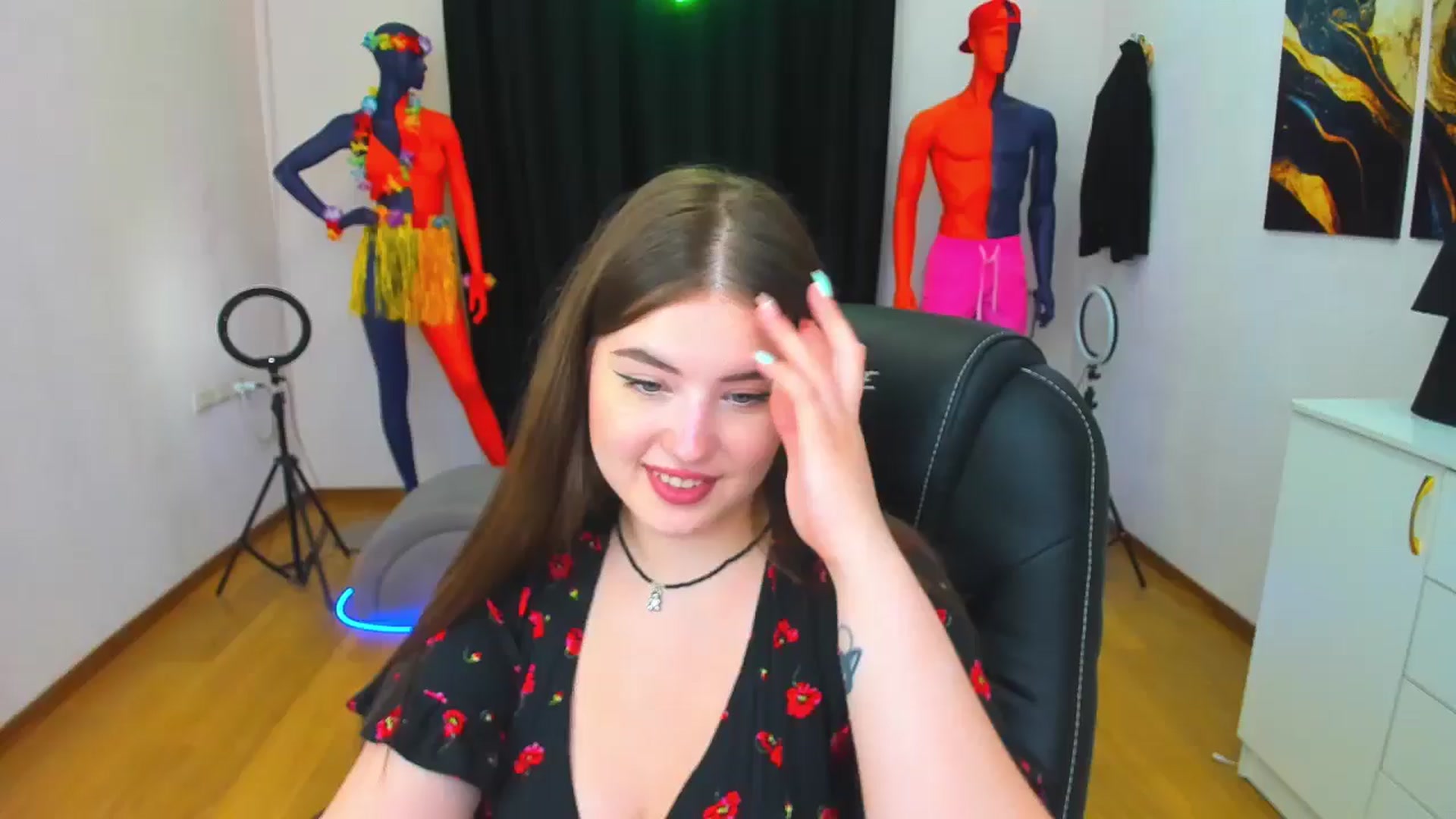Gallery image thumbnail from AdmireMyEyes's myfreecams stream on, 08/18/2024, 23:24 image 20 of 20